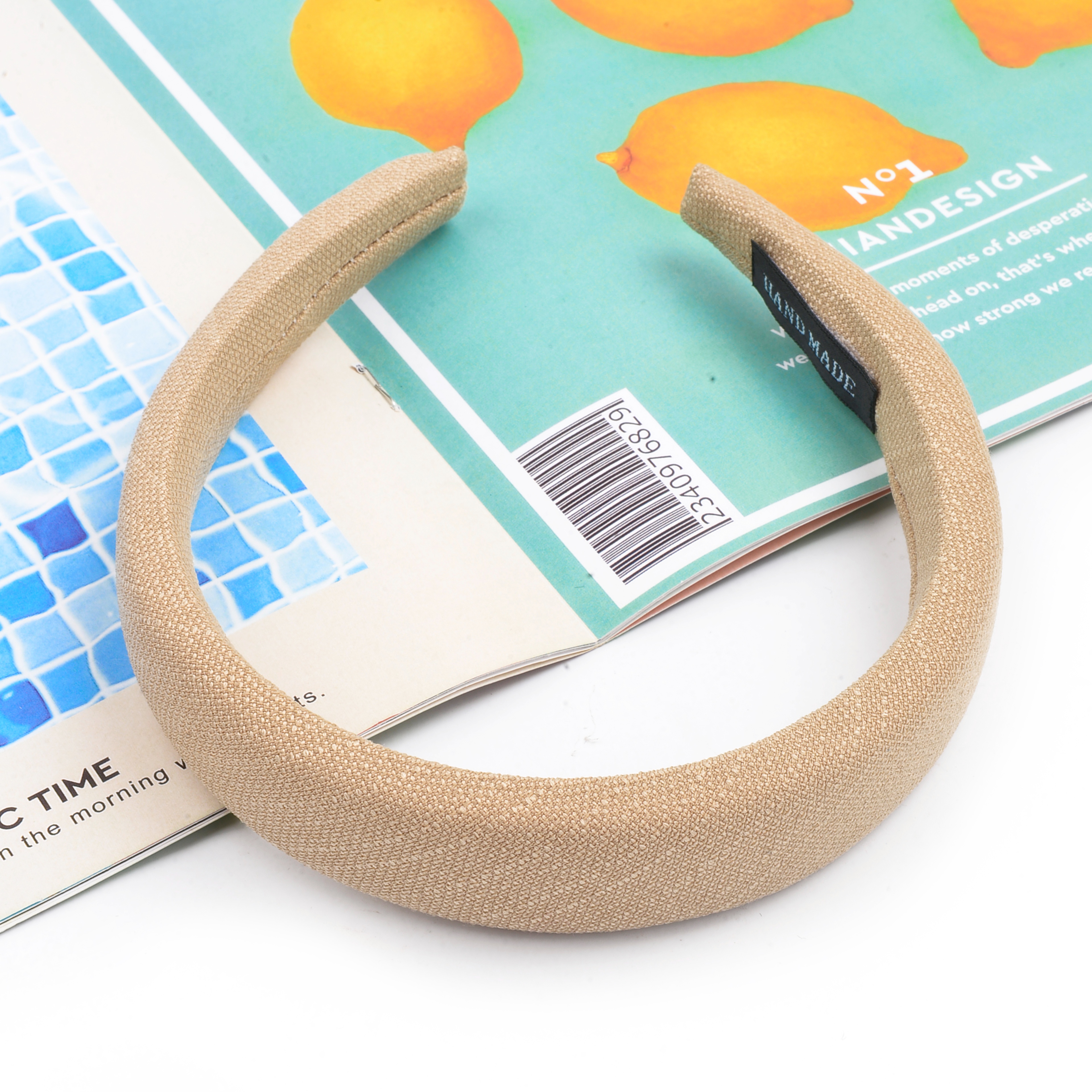 Korean candy-colored high headband on the top of the head, a summer hair clip for women to wash their faces, a new trendy hair-pressing headband in 2023 Item Picture