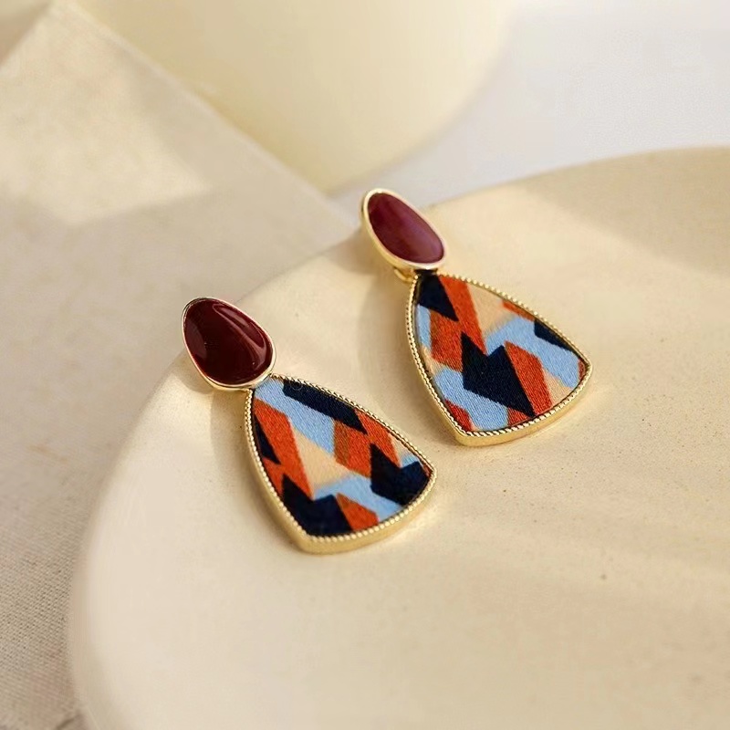 Korean-style fashionable and elegant color silk fabric craftsmanship earrings, stud earrings and butterfly jewelry Specification image