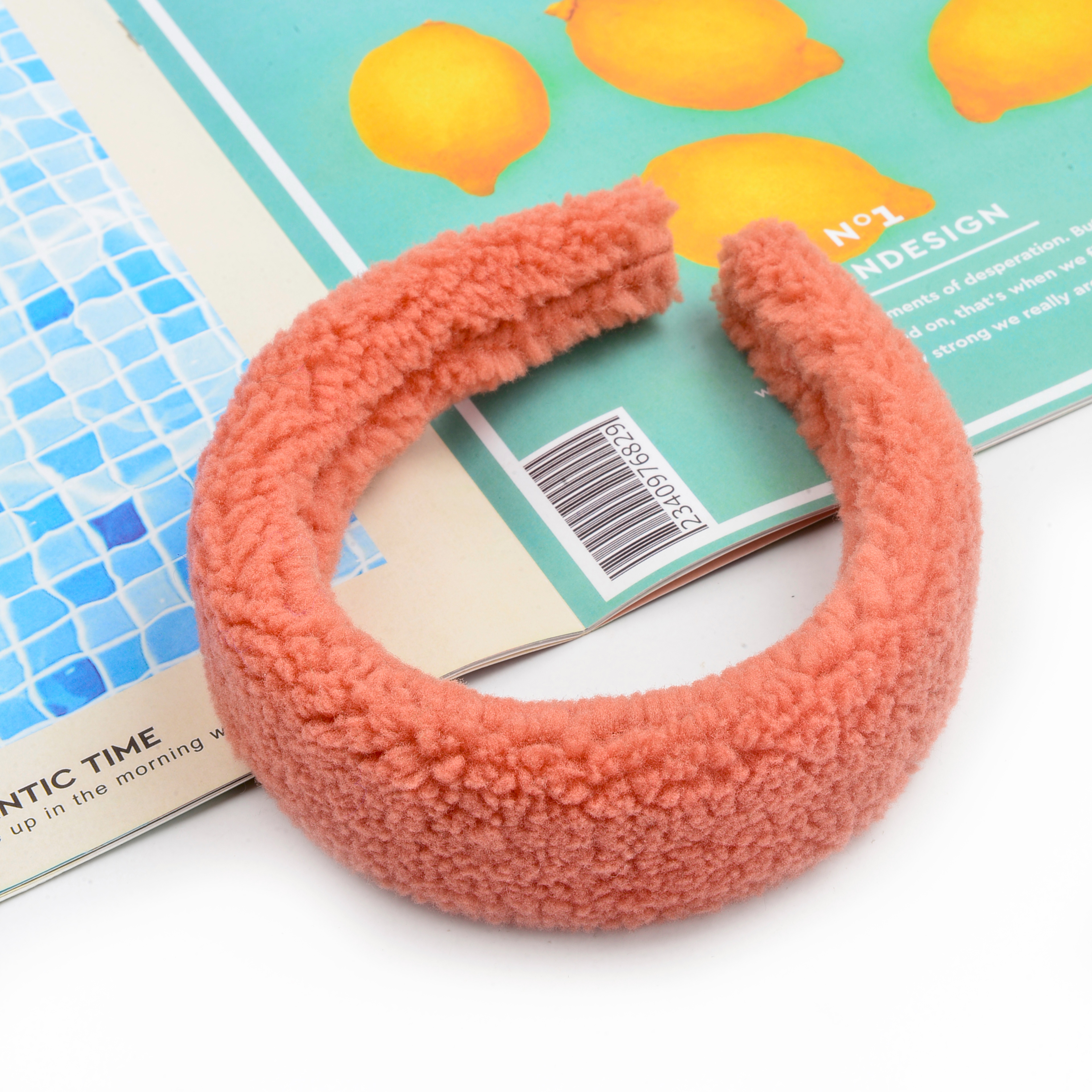 New autumn and winter cute plush compression hair band for women, wide edge hair clip headband wholesale for going out details Picture