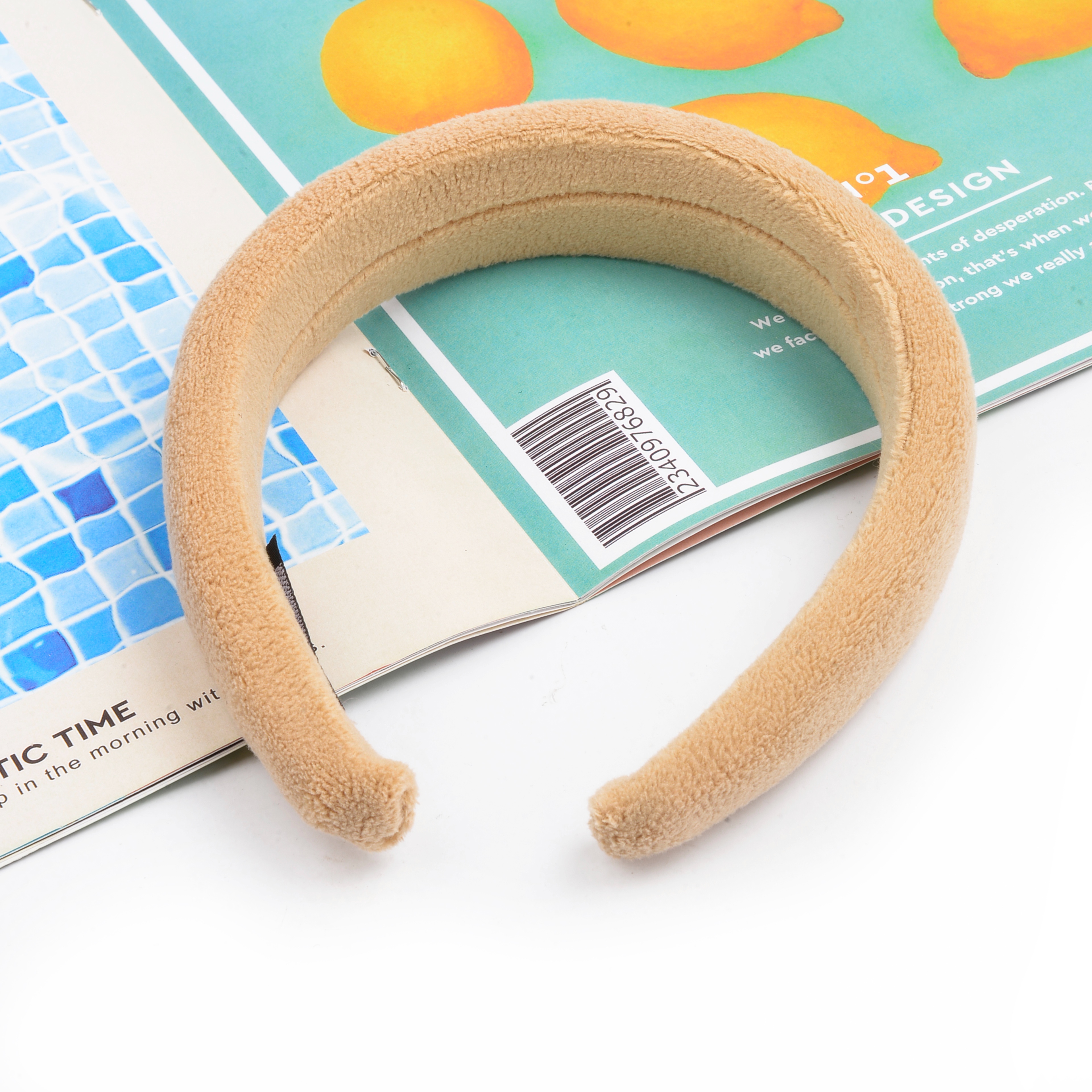 Wholesale of 2023 new style hair bands, high-quality women's headbands, popular sponge hair bands and hair accessories from the market Application Scenario