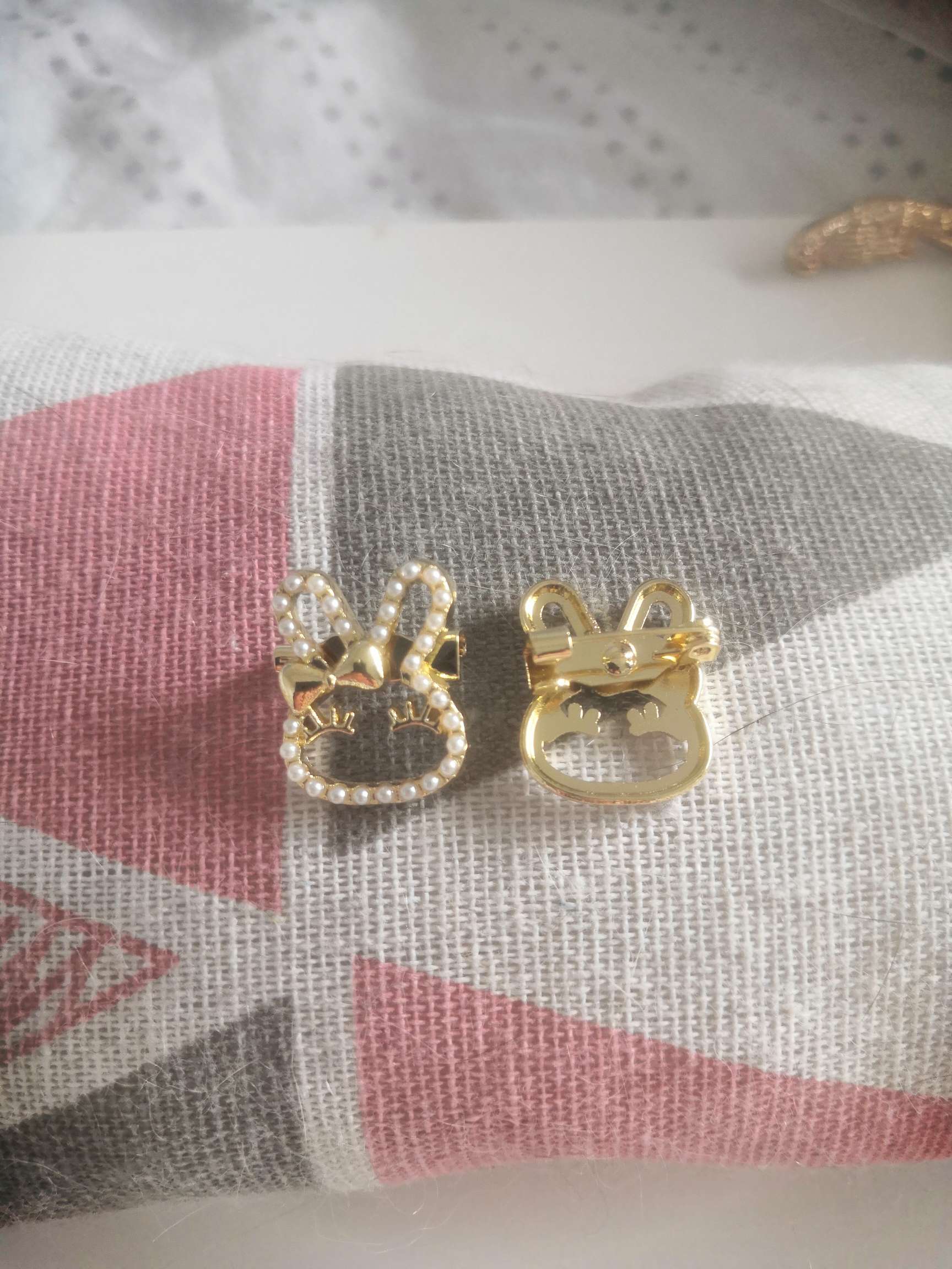 领口装饰/胸针/兔子胸针产品图