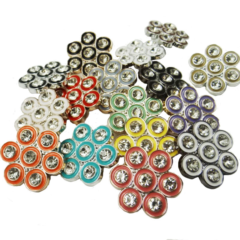 Fashionable, novel, trendy and versatile clothing accessories: overcoats, windbreakers, sweaters, tops, buttons, curtains, decorations, high-end accessories Item Picture