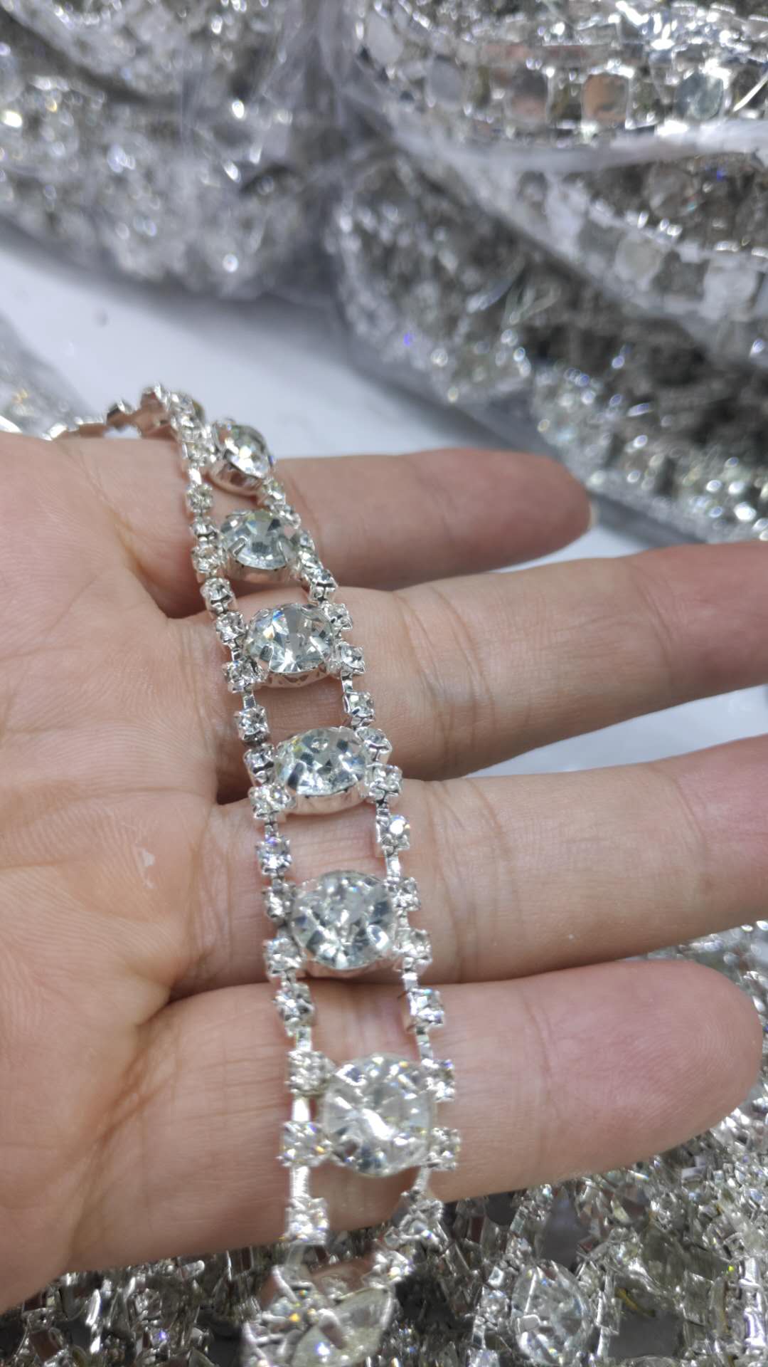 服饰配件定制实物图