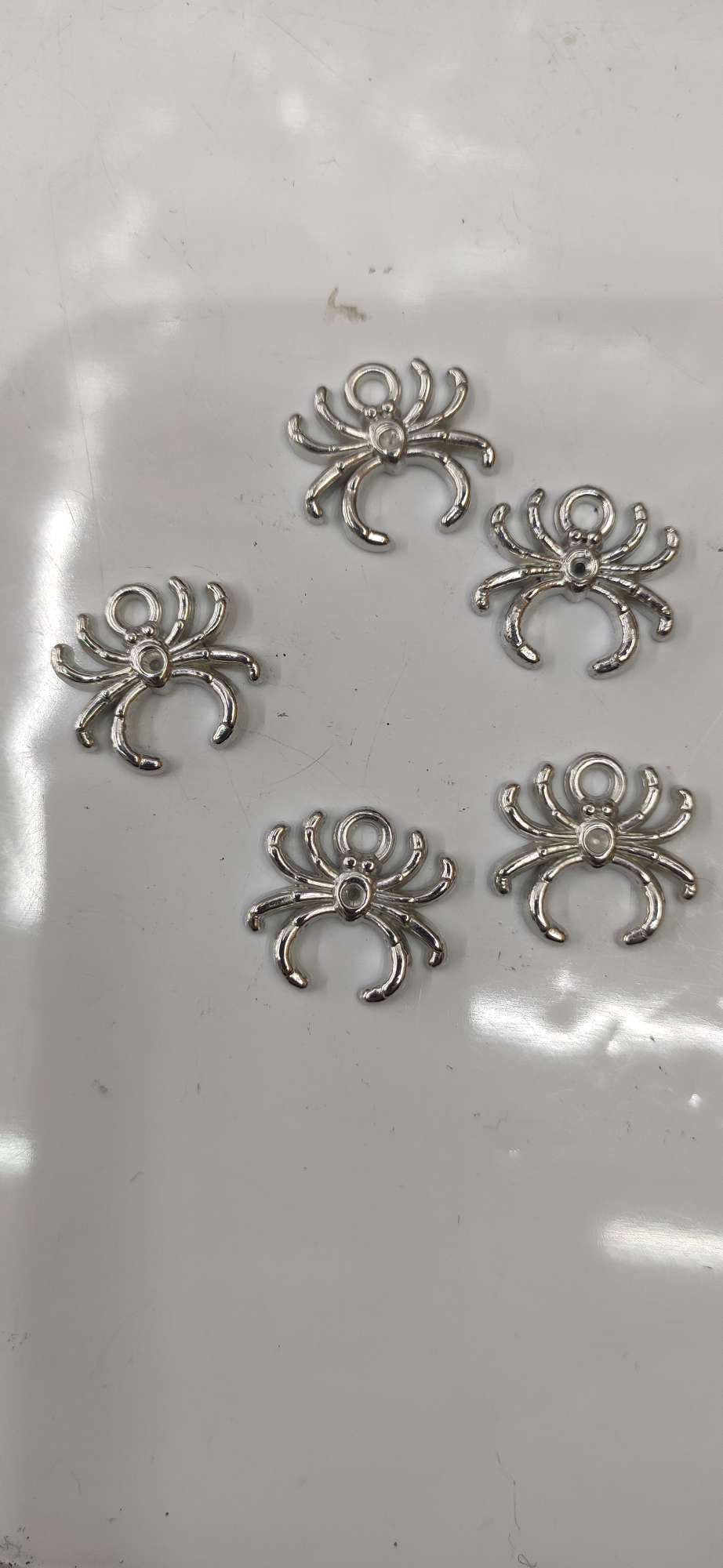 H833 Spider Ccb Pendant full figure