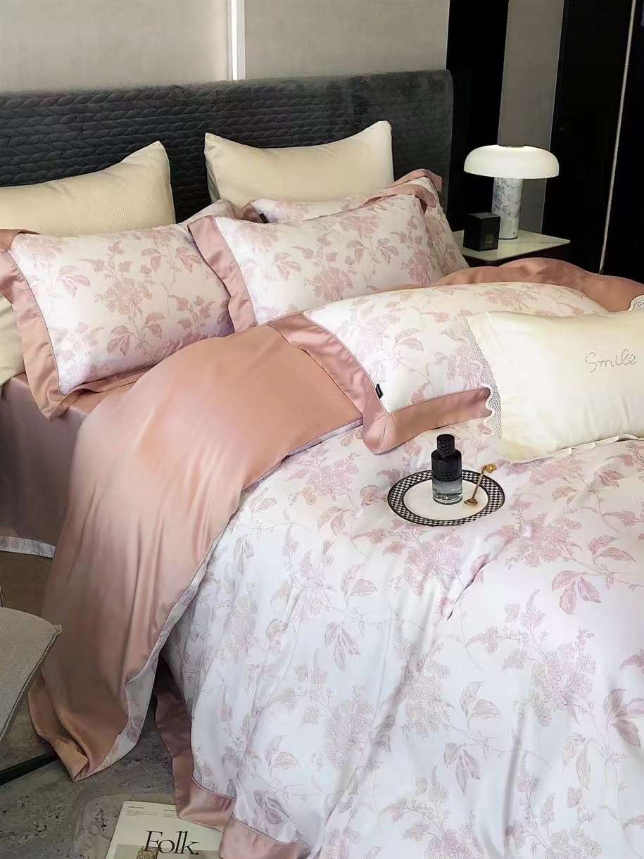 A set of four pieces with 120-piece sky silk printing patterns Application Scenario