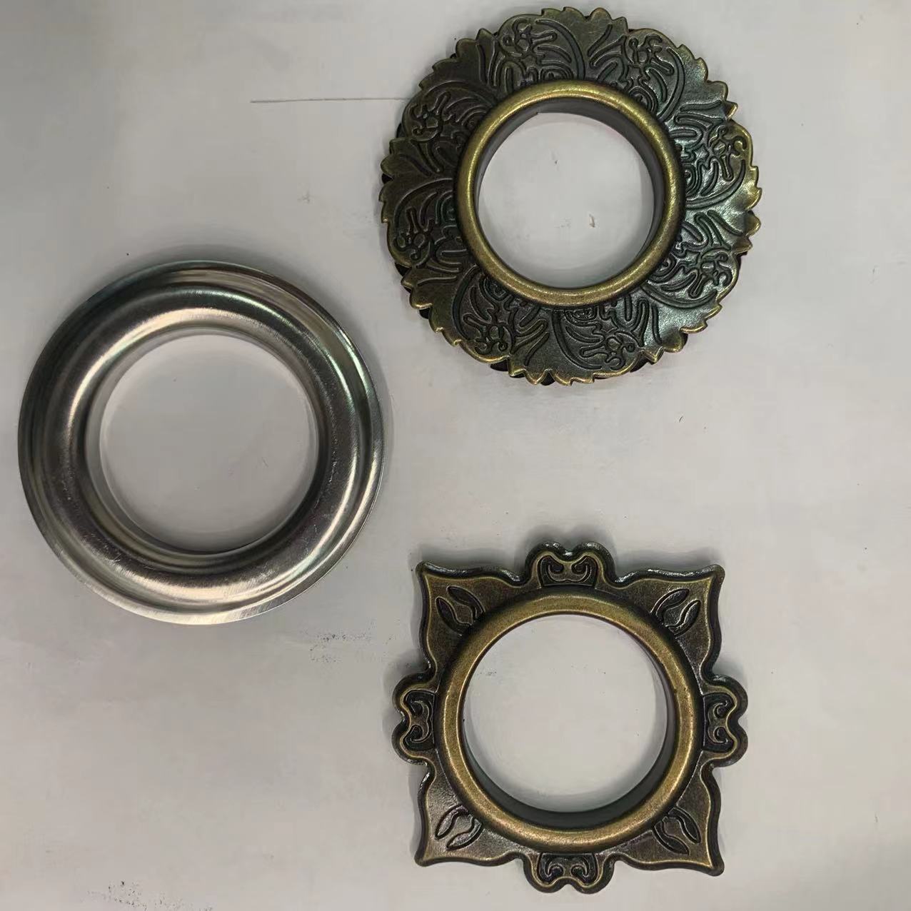 Large, high-quality air eye chicken eye curtain decorative buckle iron air eye with an inner diameter of 4CM details Picture