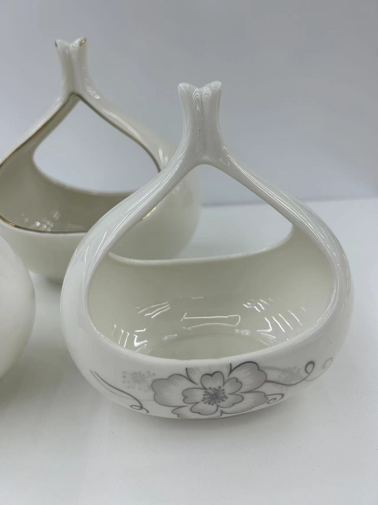 新款可爱提手糖果缸水果篮干果篮金边带花两个尺寸爆款茶几收纳陶瓷提篮详情图3