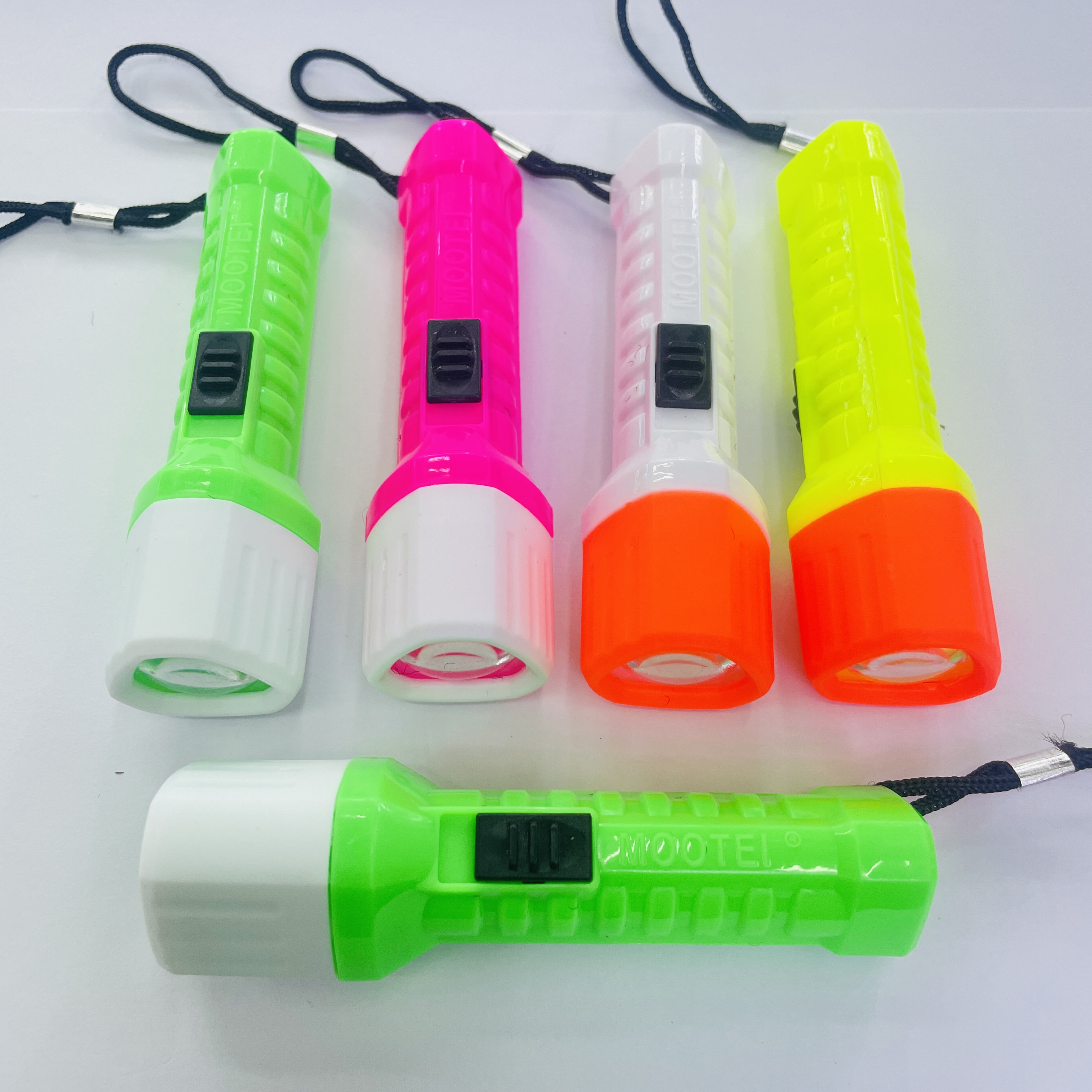 手电筒、手握式电筒实物图