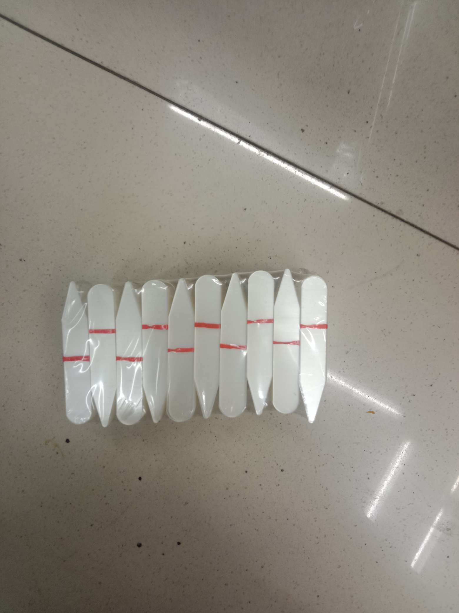 塑料领圈条/蝴蝶结/pET领插片细节图