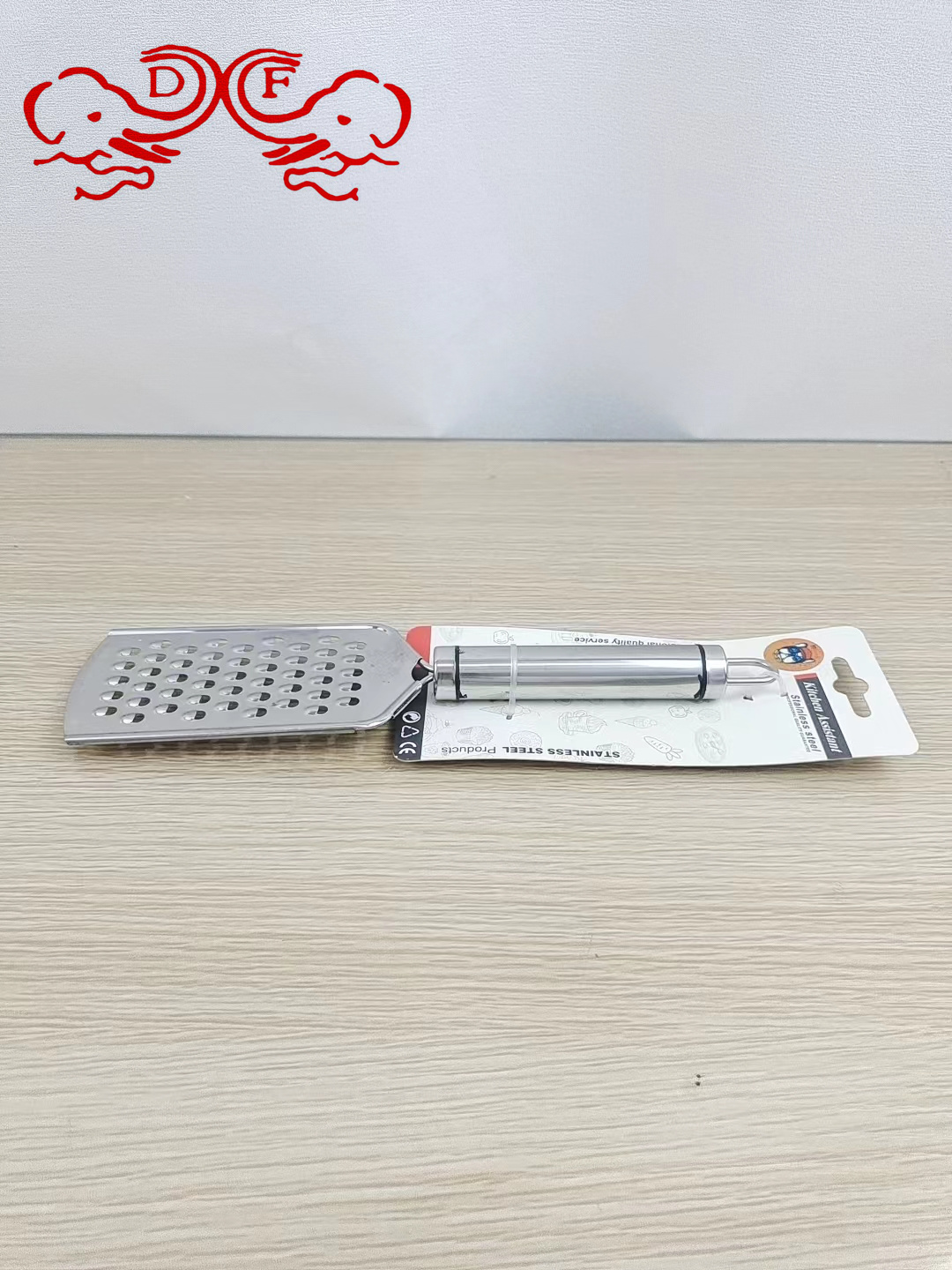DF99639 stainless steel kitchen small tools: Peeler, long ginger grinder, rice spoon, meat cutter, spatula, slotted spoon, powder surface cleaner, flat spatula, slotted spatula, oil rack, peeler, corn grater, lemon grater Specification image