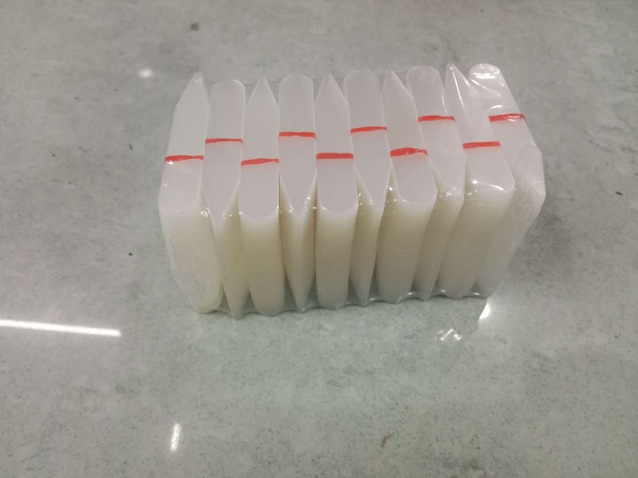 PET领插片包装男衬衣