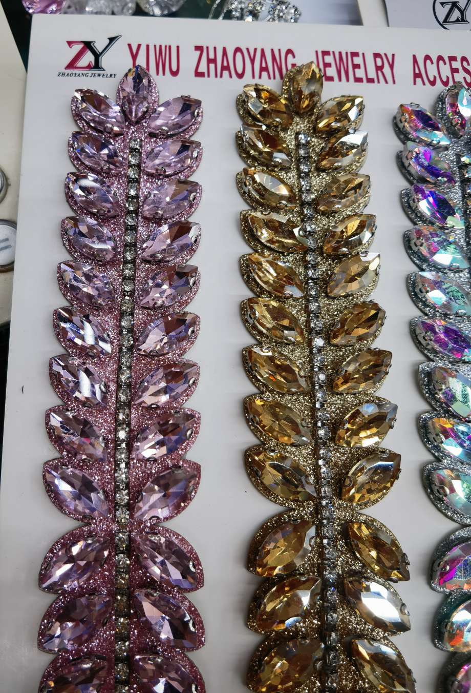 服装配饰/帽子配饰/最新款式细节图