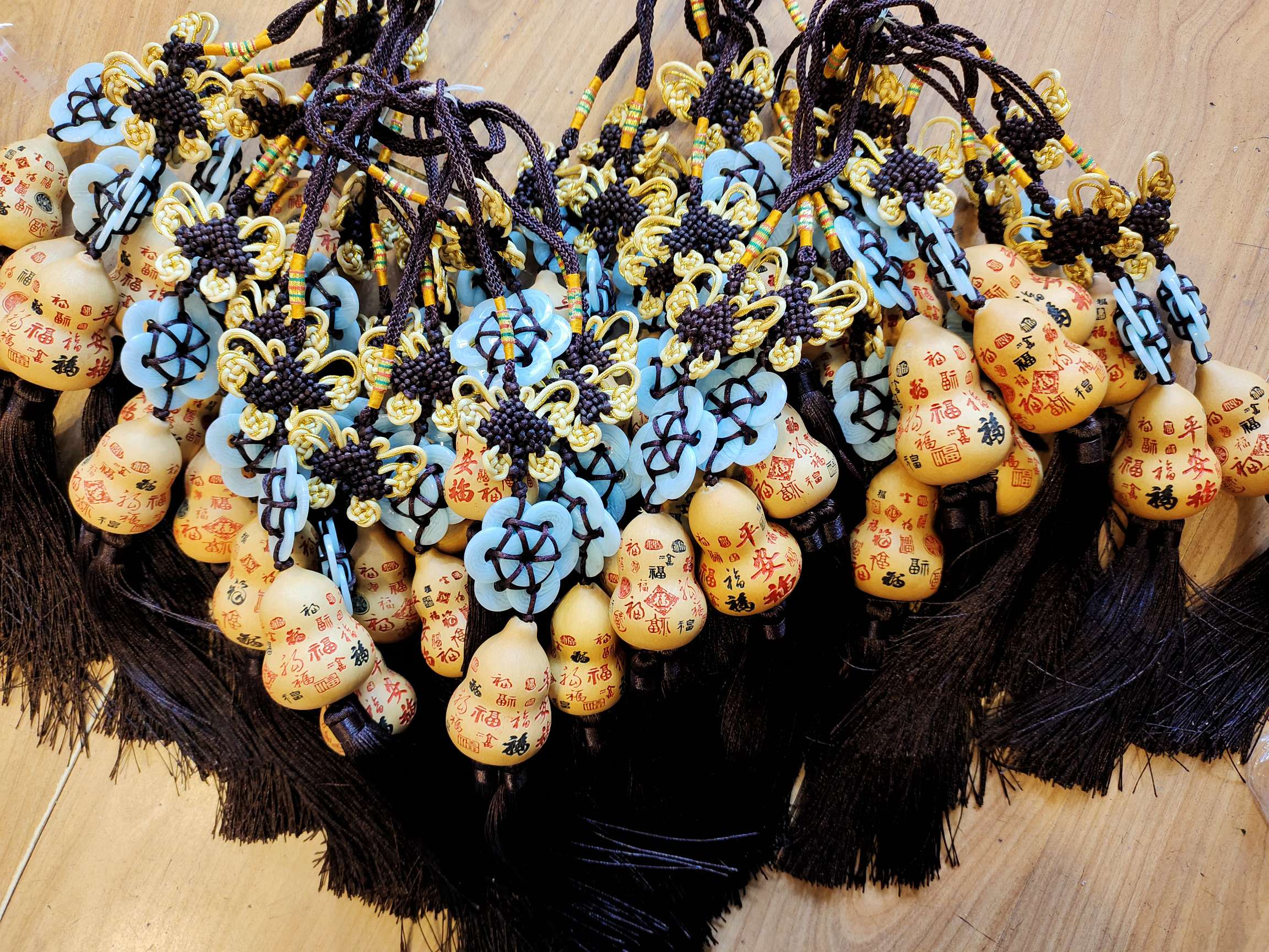 蝴蝶结平安玉片编的梅花葫芦车挂，保平安，保健康，多子多福，万事大吉，吉祥如意详情图3