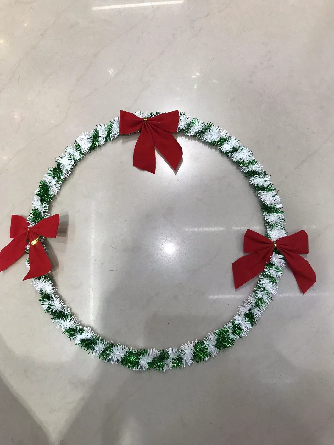 Circle wreaths, butterfly festival wreaths, event venue decoration manufacturers supply wedding room decoration and decorative streamers wholesale, school classroom festival decoration and decorative streamers ribbons details Picture
