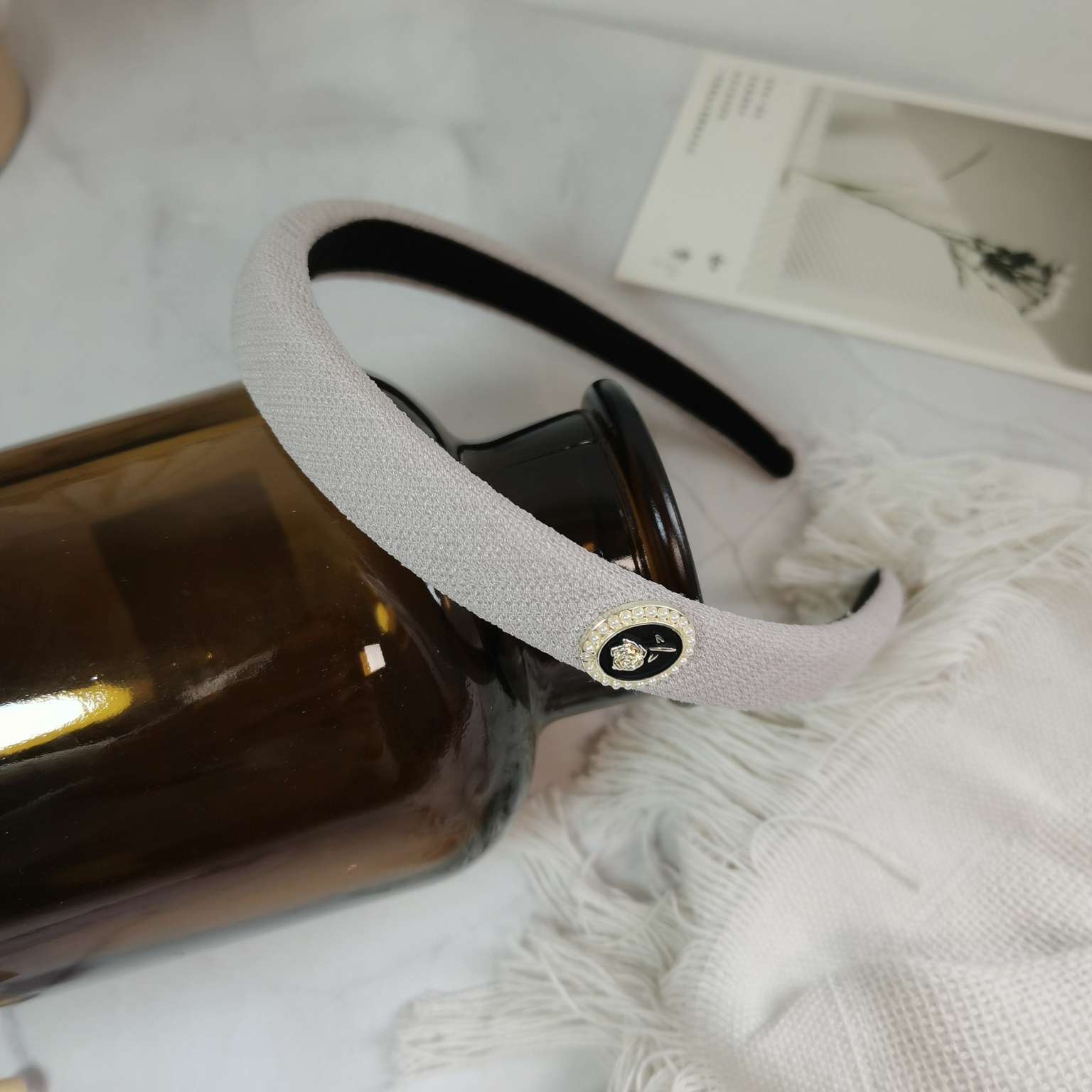 Sponge Pearl Wide Edge Headband Korean Version Of The New Increase Cranial Top Headband High-Grade Sense Fashion Headband Application Scenario