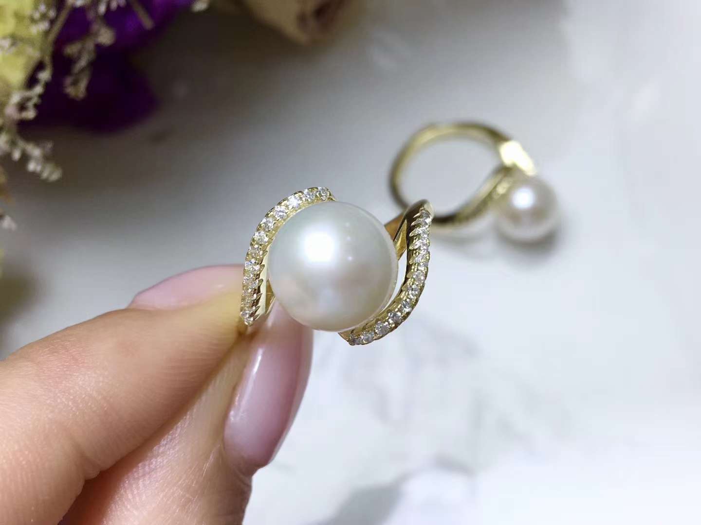 Natural pearl 12mm open ring Application Scenario
