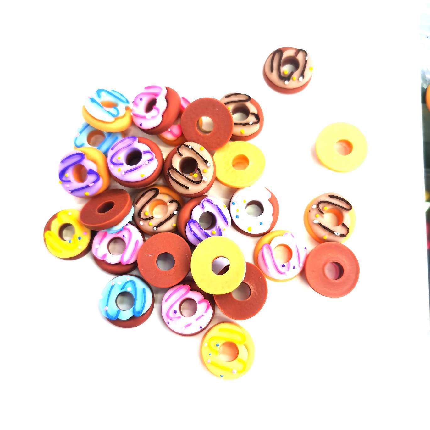 500 sets of supermarket and convenience store simulation bottles, food toys, mobile phones, refrigerators, stickers, fun decorations, DIY house play toys, pendants, cookies details Picture