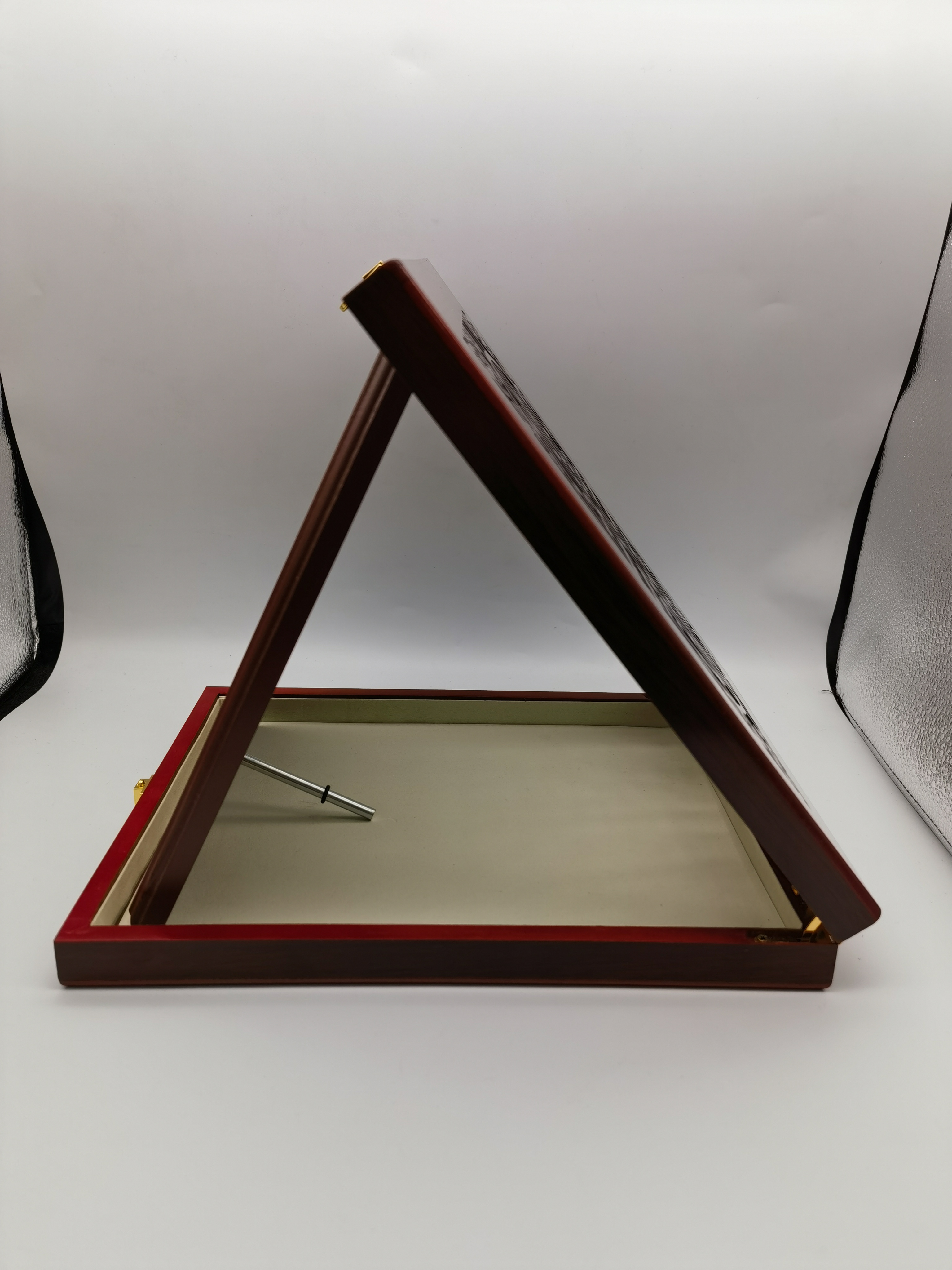 Density board spray-painted wooden box, hollowed-out laser-cut wooden box, gold-foil wooden box Item Picture