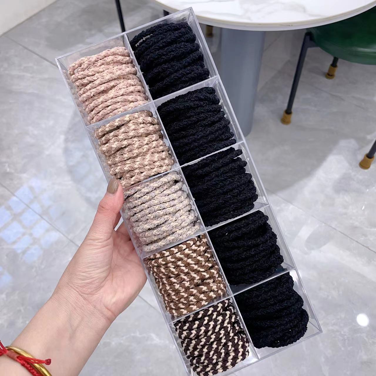 The Korean imported oat milk coffee-colored light ring can be used as a multi-purpose bracelet head to tie multiple strands Application Scenario