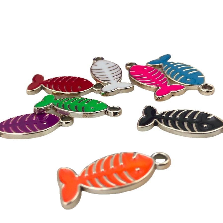 Wholesale source manufacturer of diy plastic jewelry accessories, oil-dripping, colorful and cute fishbone pendant materials Item Picture