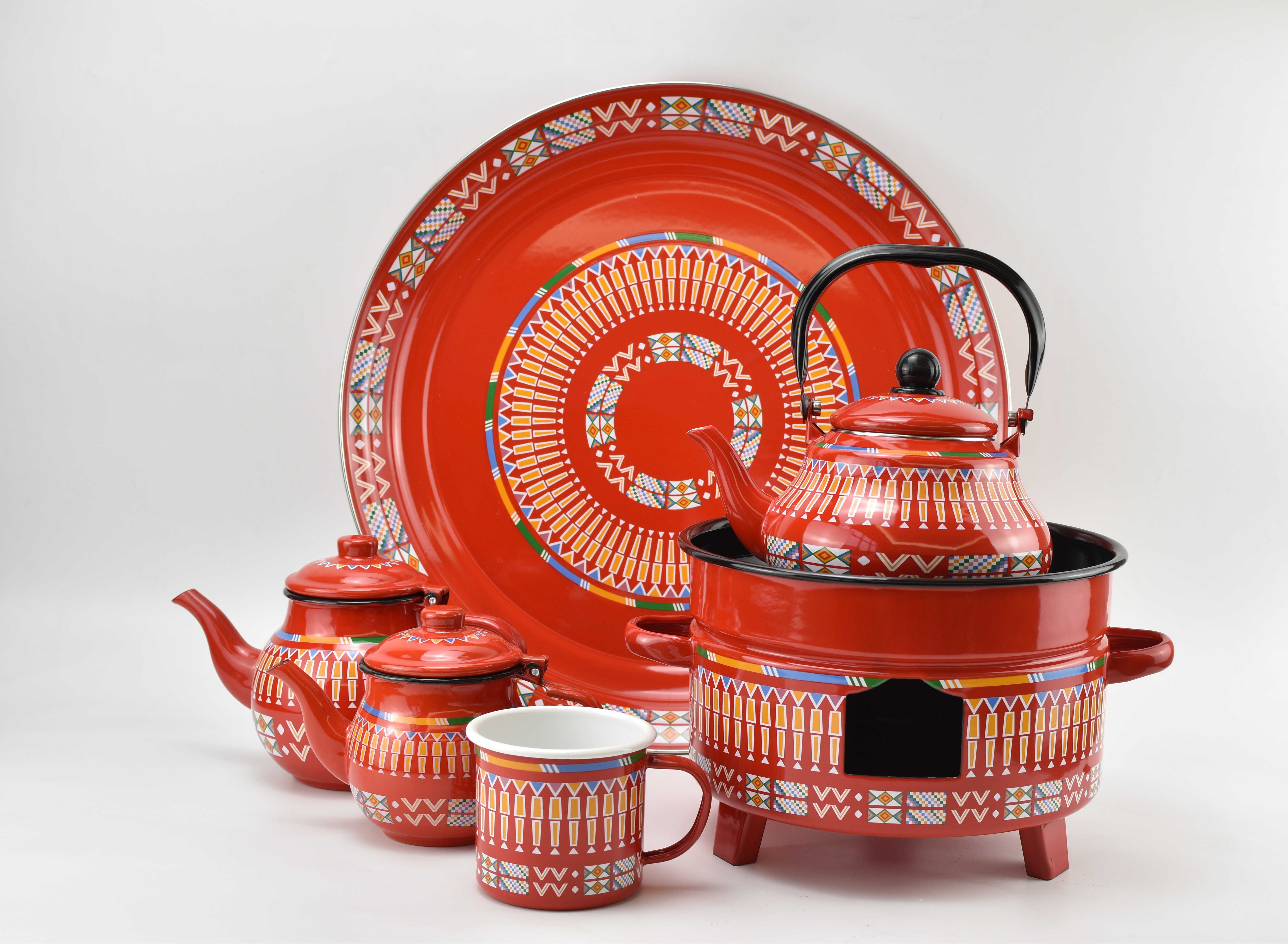 Hot-selling new high-quality enamel teapot set: 3 water kettles, 1 cup, 1 plate, 1 pot. Customizable patterns available
