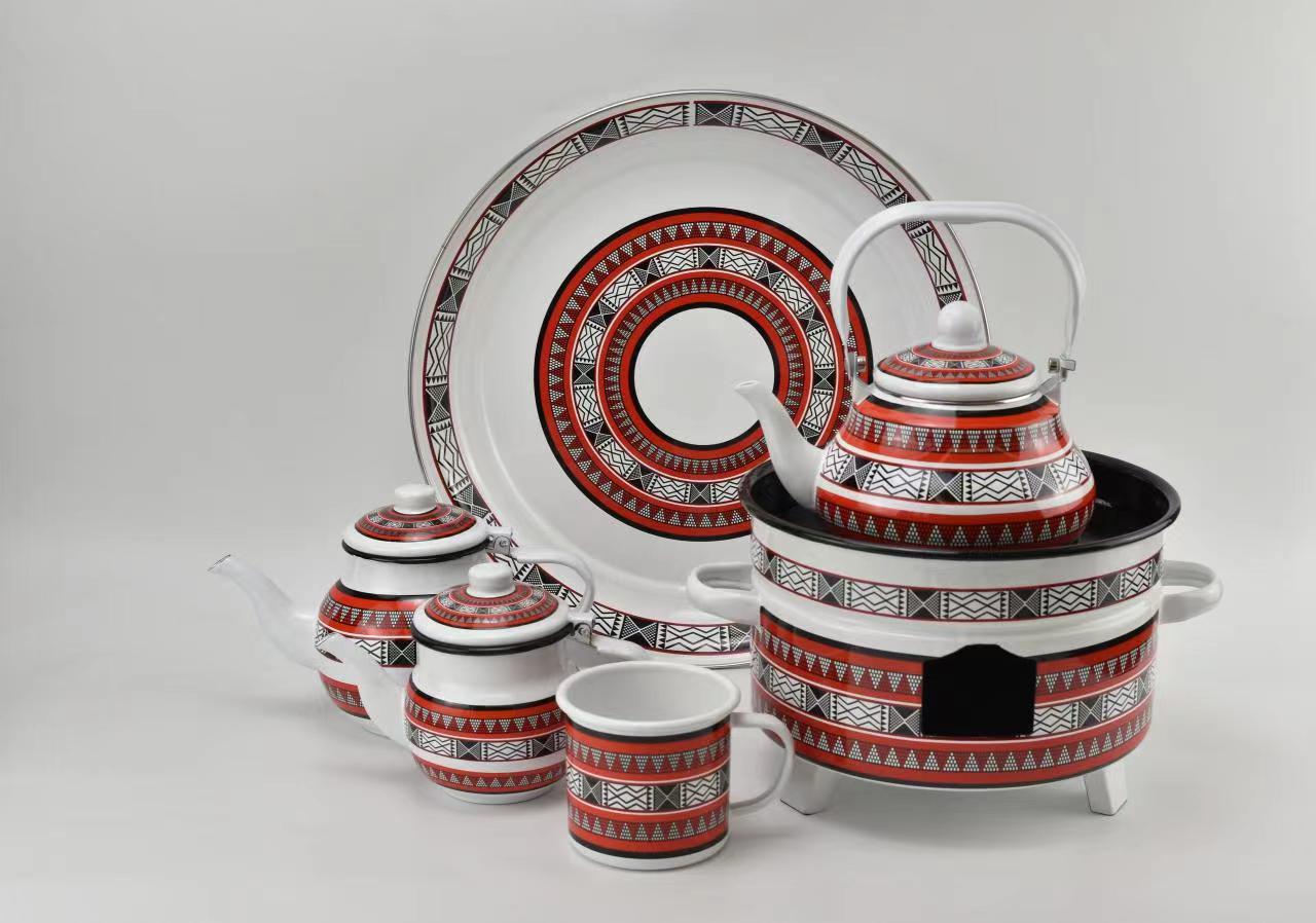 Hot-selling new high-quality enamel teapot set: 3 water kettles, 1 cup, 1 plate, 1 pot. Customizable patterns available Application Scenario