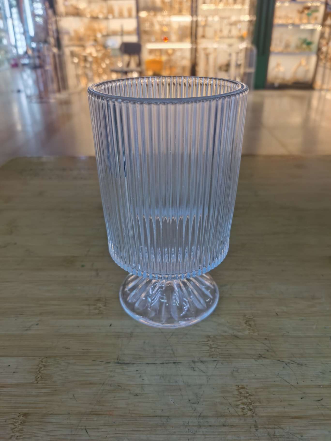 玻璃花瓶细节图