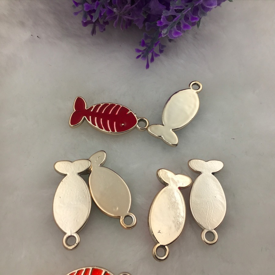 Wholesale source manufacturer of diy plastic jewelry accessories, oil-dripping, colorful and cute fishbone pendant materials detail image 2