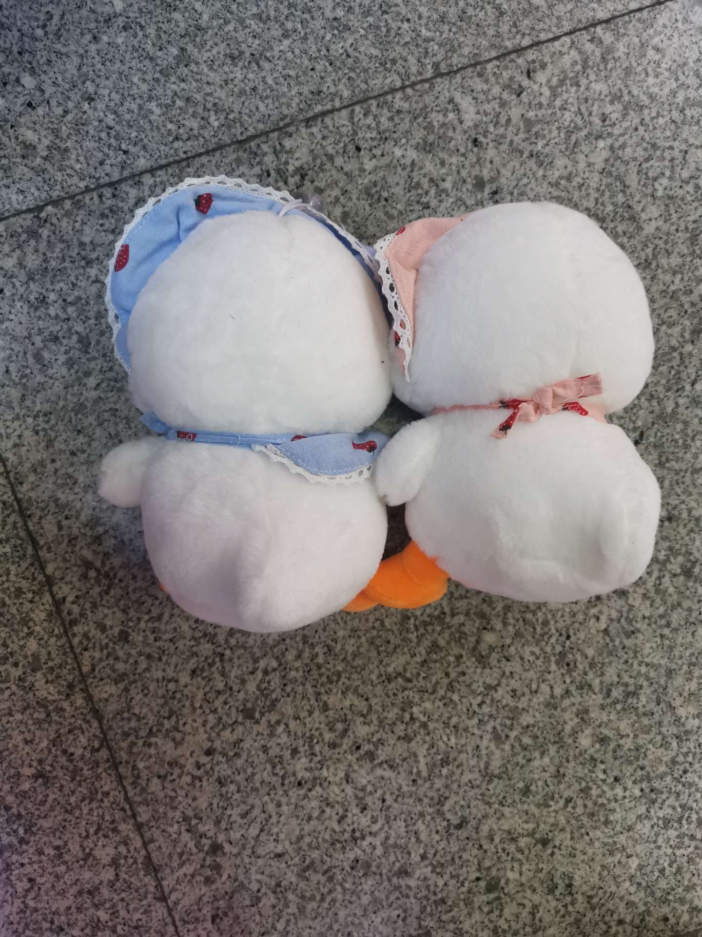 0982 Plush toy Duck Figurine details Picture