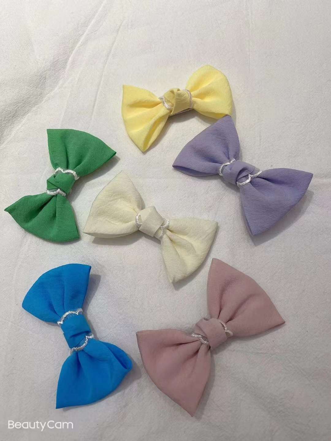 Candy-colored small clips