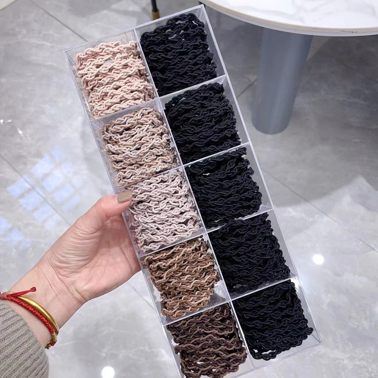 The Korean imported oat milk coffee-colored light ring can be used as a multi-purpose bracelet head to tie multiple strands Item Picture