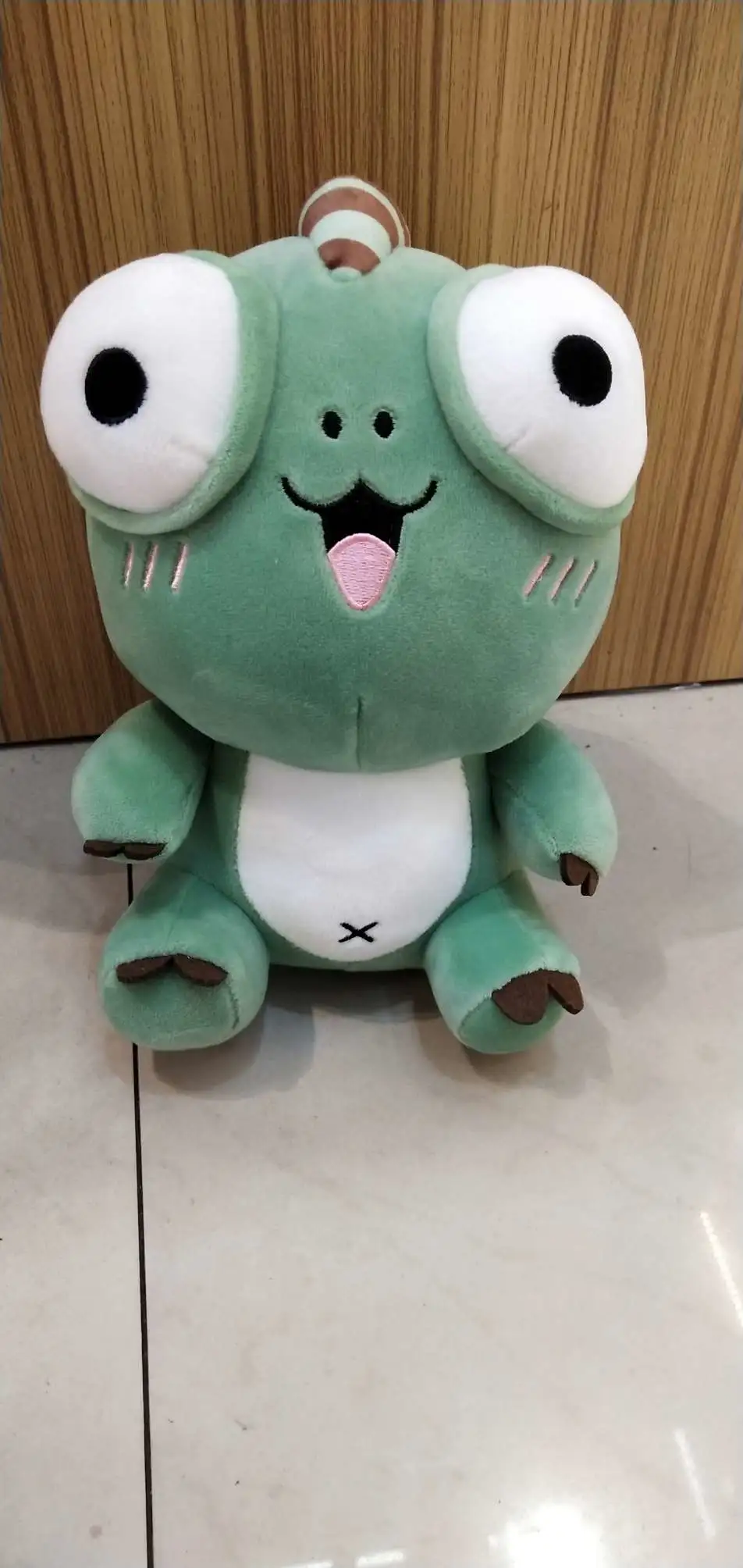 Wholesale of big-eyed cute frog plush toy claw machine figurines 1