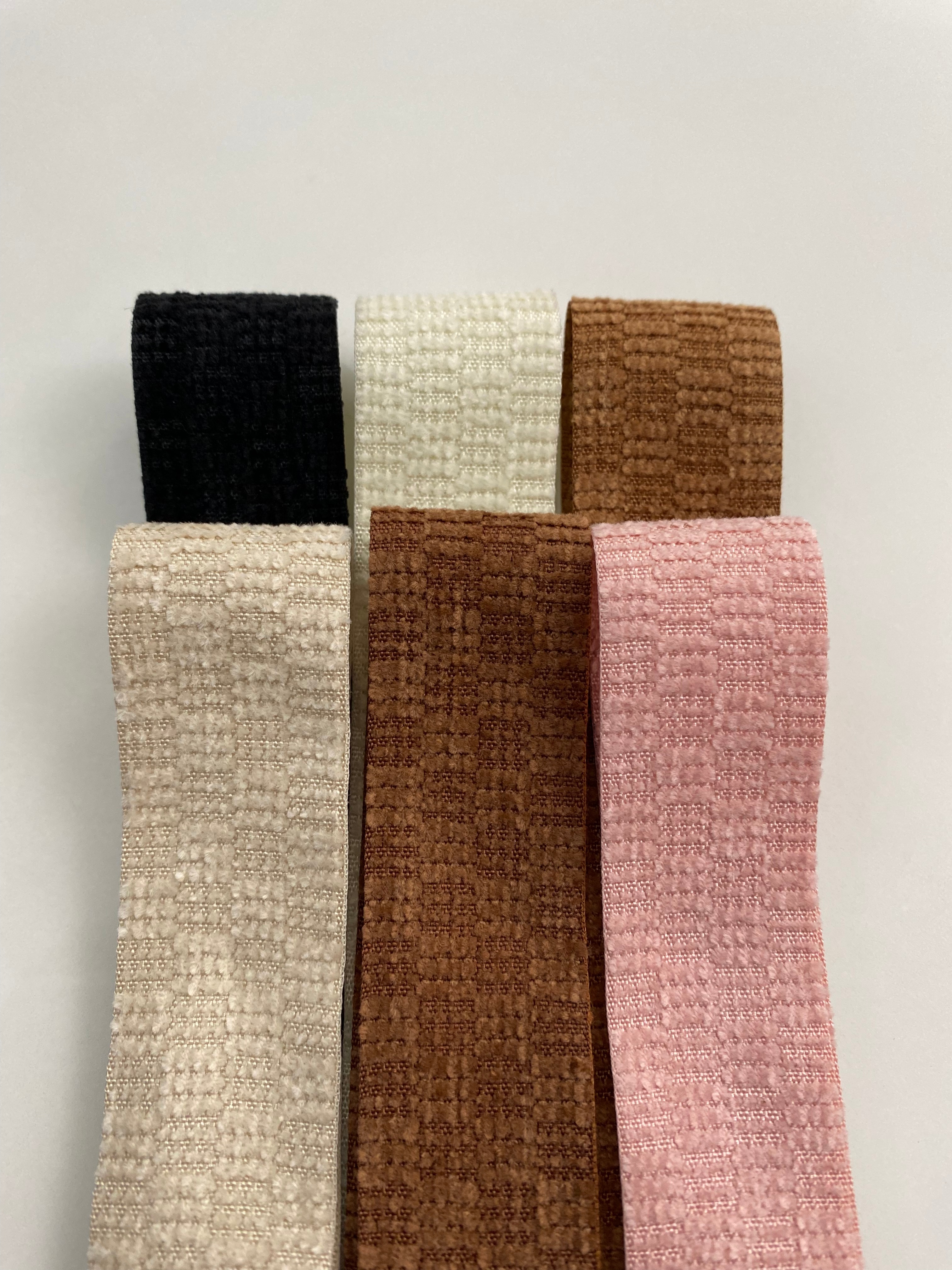 Jianjian's new velvet checkered belt is a fashionable and creative accessory details Picture