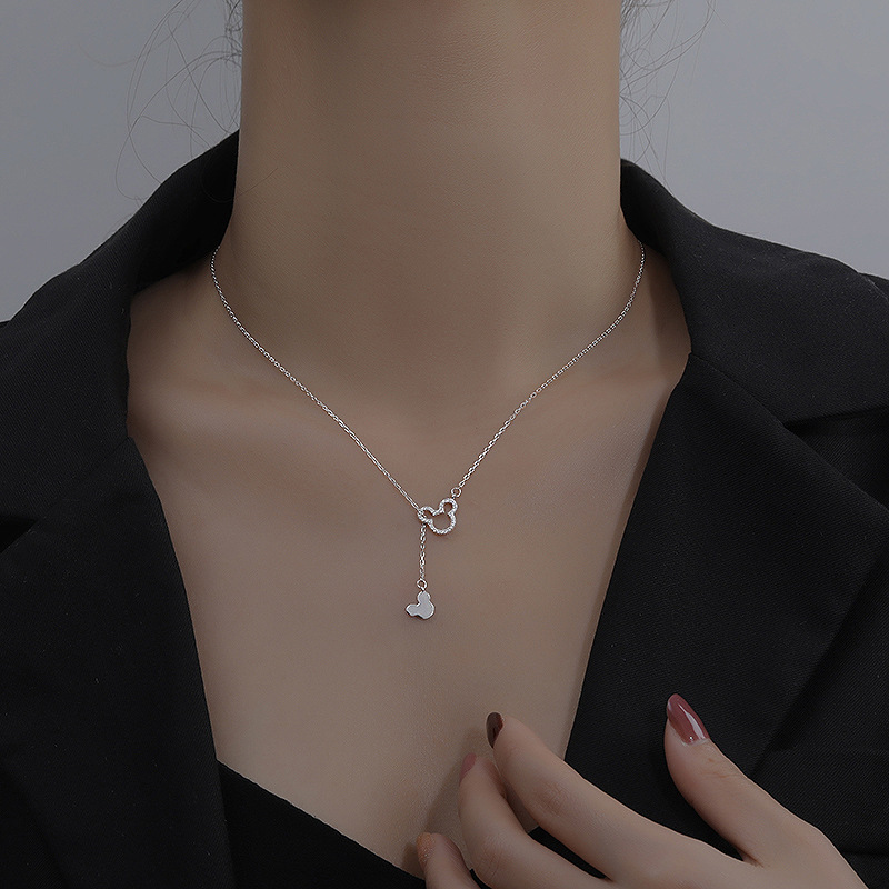 Hollowed-out four-leaf clover pendant necklace, collarbone chain, stud earrings, stainless steel seven-color chain wholesale 16 details Picture