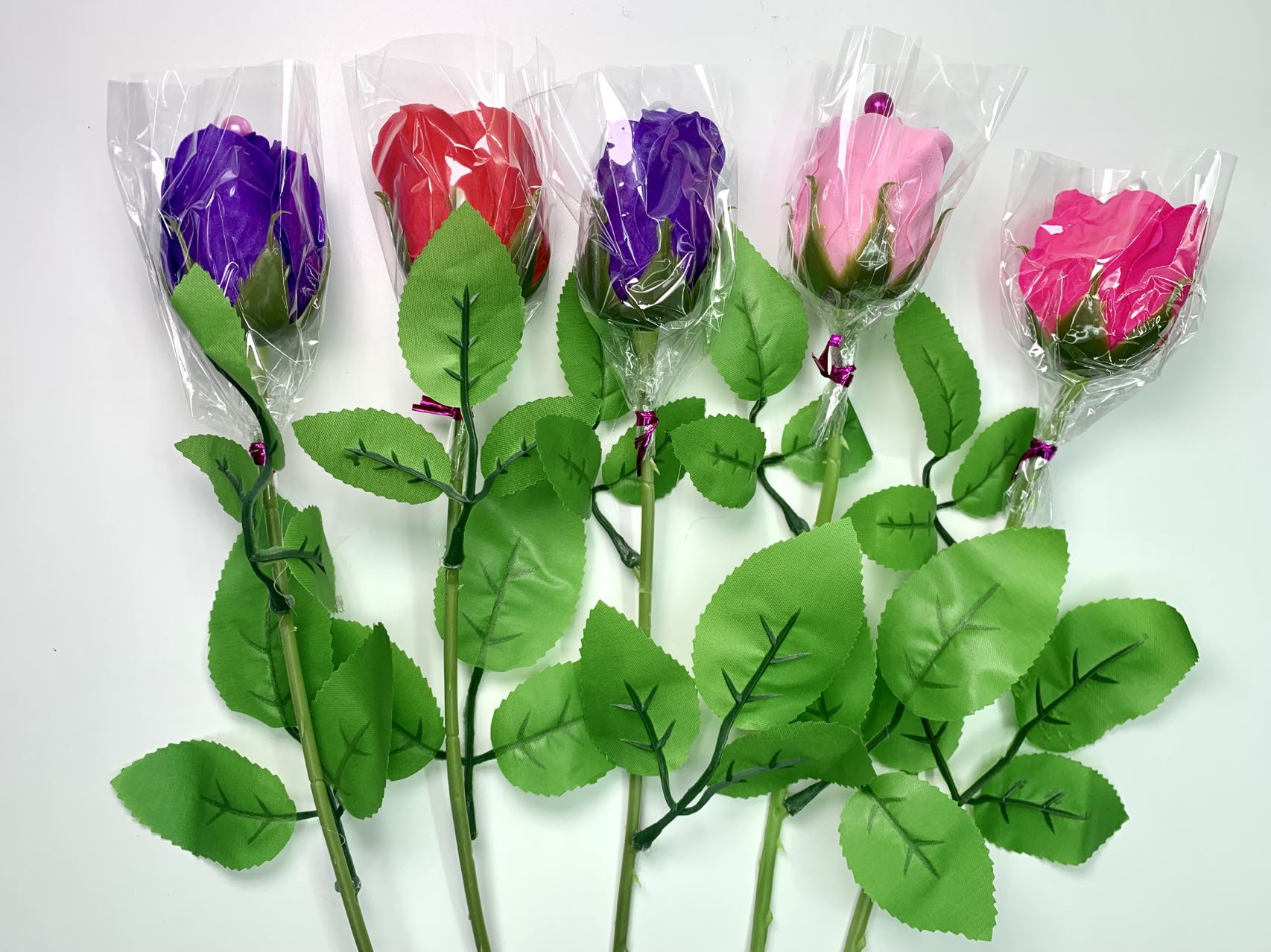 Multi-color simulation creative soap flowers, single wholesale soap flowers, Qixi Festival Valentine's Day gifts, eternal flowers, single rose stems with beads