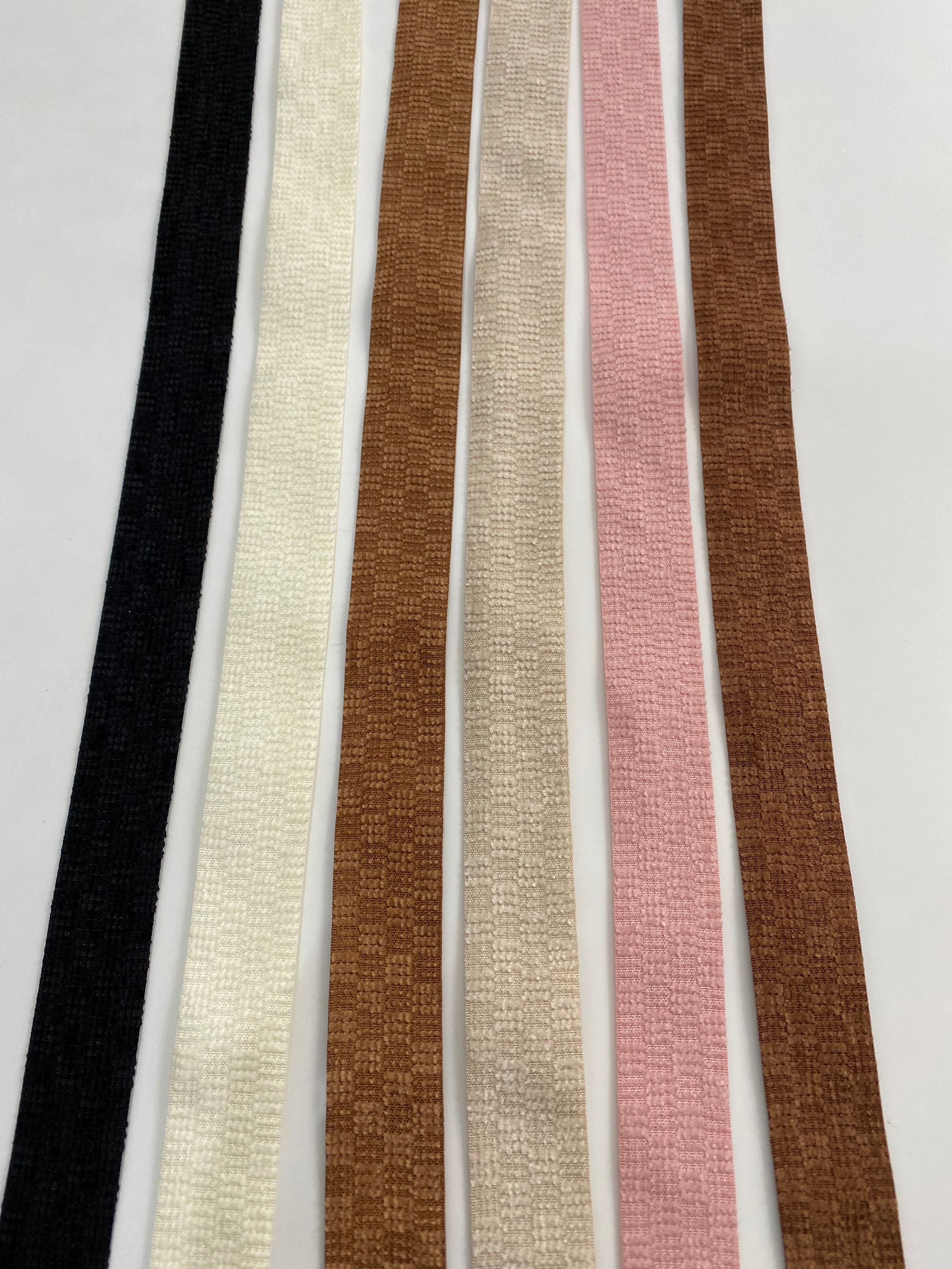 Jianjian's new velvet checkered belt is a fashionable and creative accessory