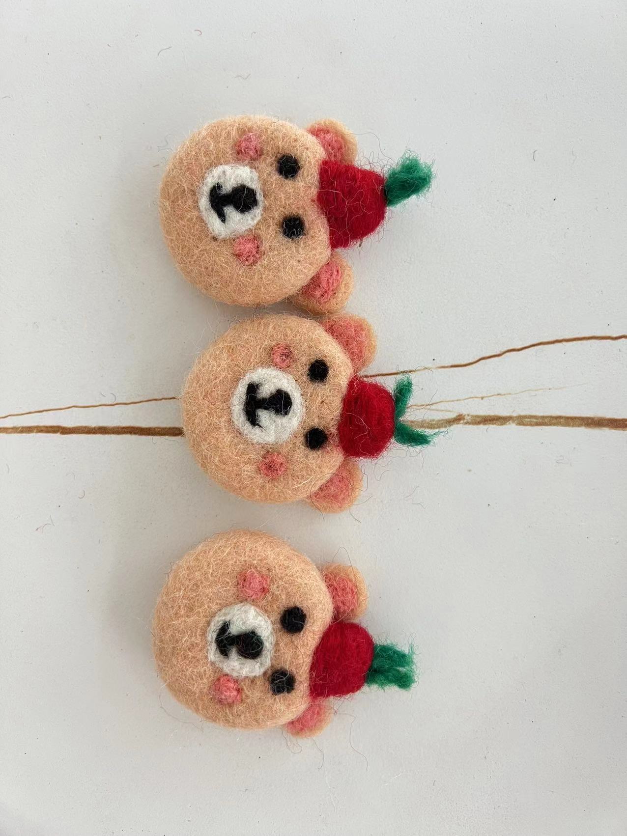 羊毛毡 纯手工 红色 帽子 血牙熊 可爱 发夹 头饰