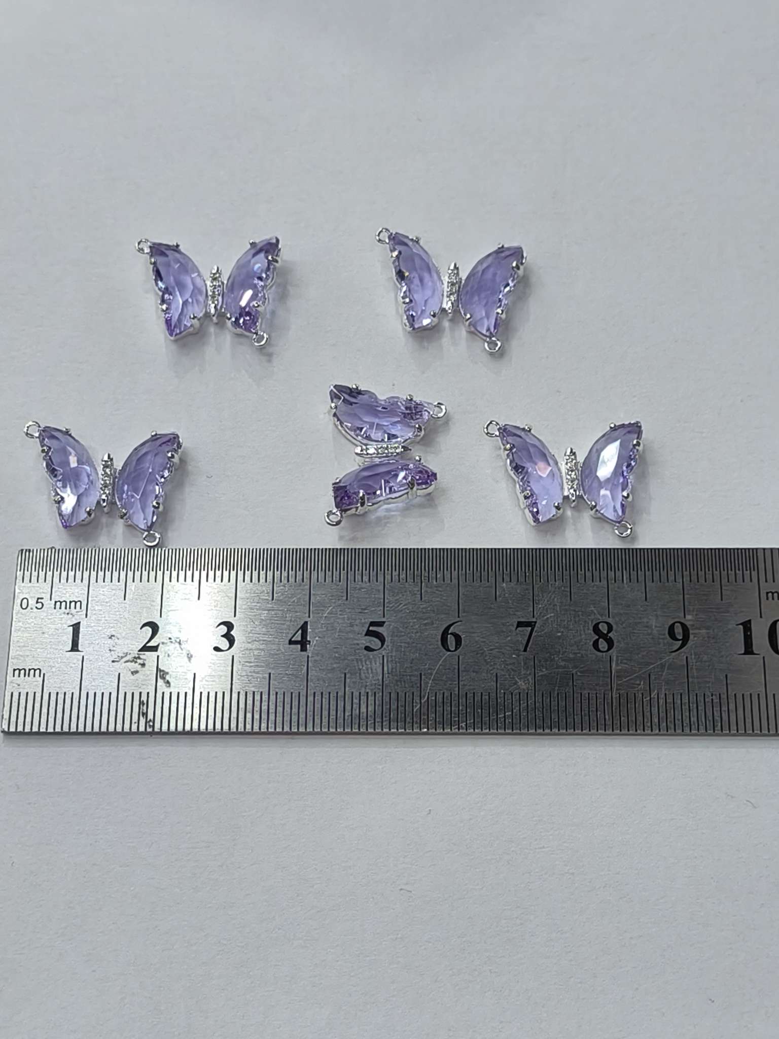 对角圈蝴蝶细节图