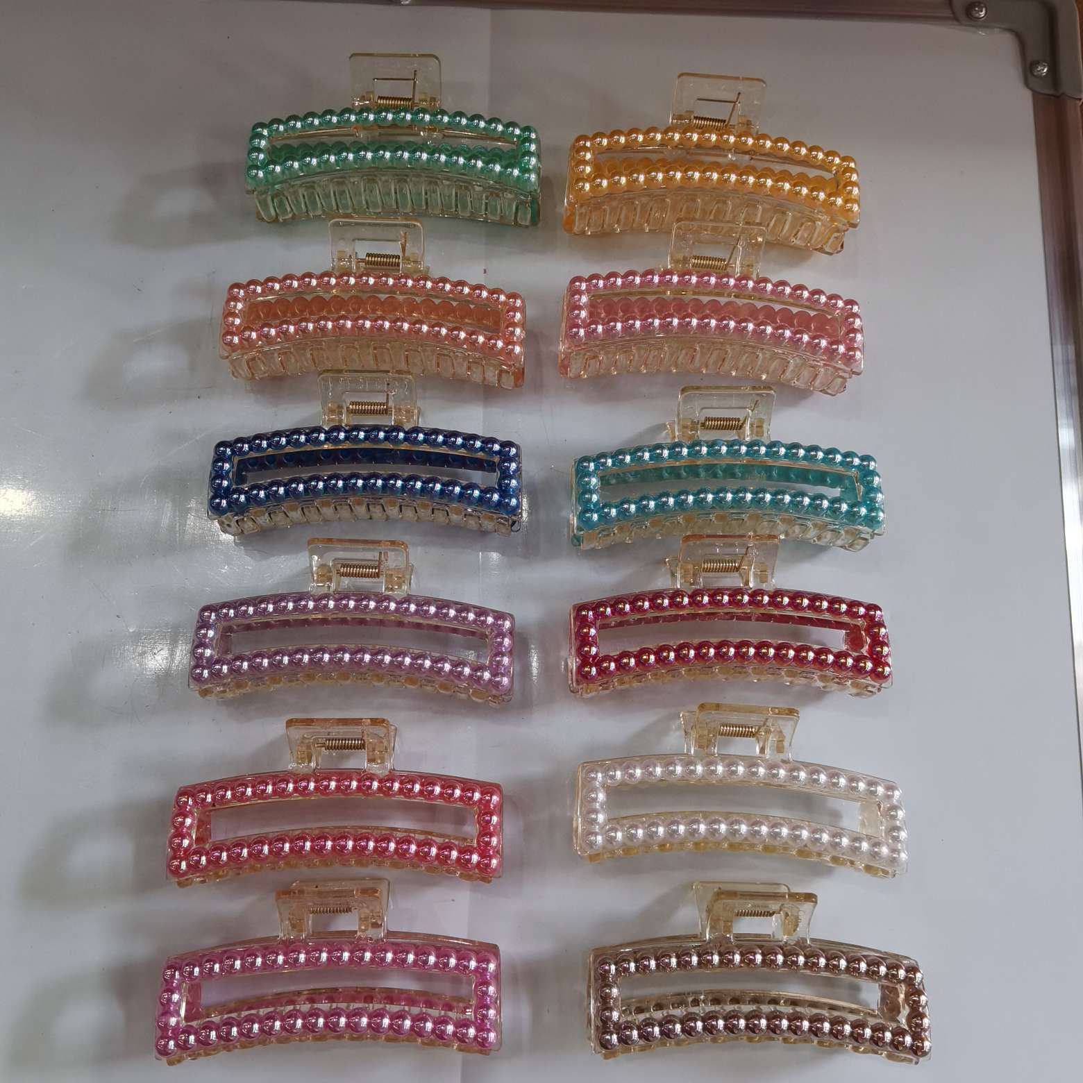 Popular and trendy bestseller, classic and fashionable style for women, candy, pearl, colored pearl, AB irion-colored pearl, transparent champagne, colored pearl, square grabber