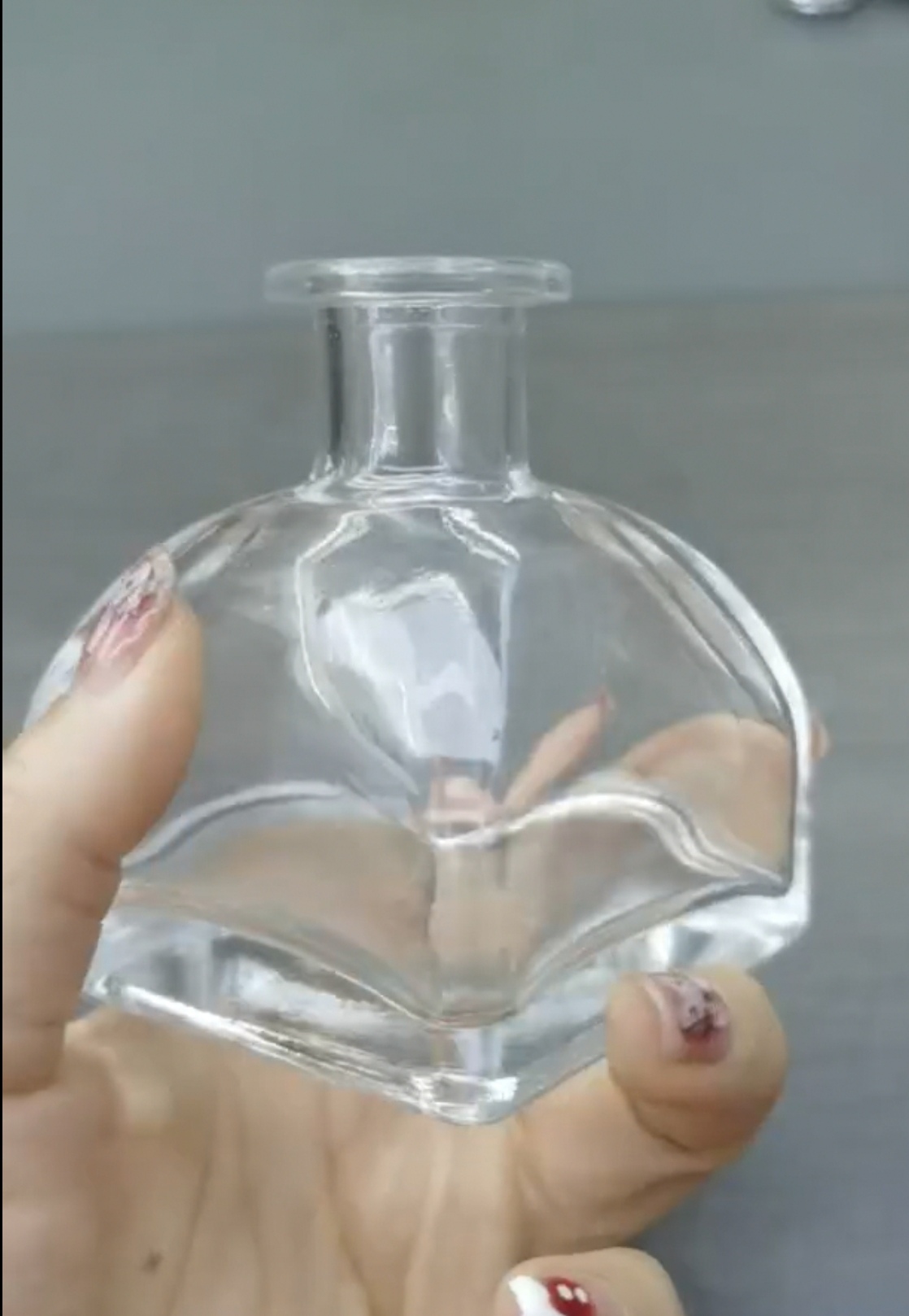 香薰瓶/车载香薰/玻璃瓶产品图