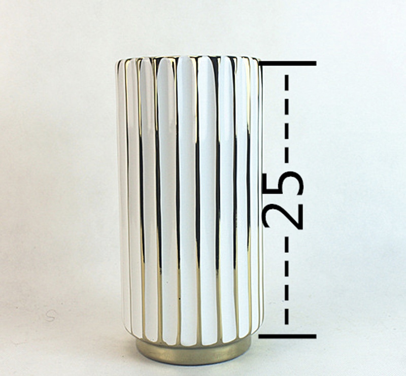 装饰花瓶实物图