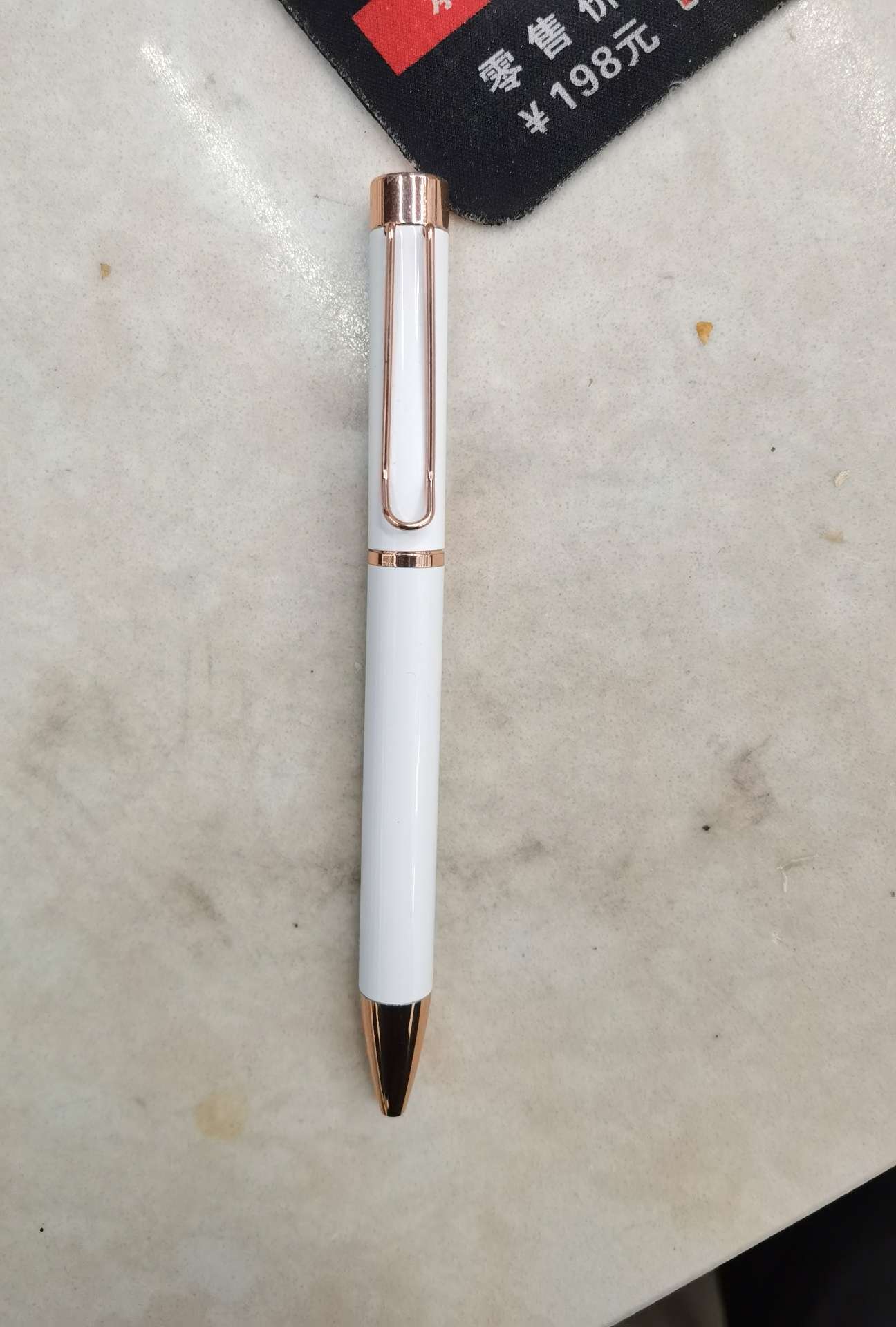 Customized logo advertising gift metal ballpoint pens made by Xinmei Application Scenario