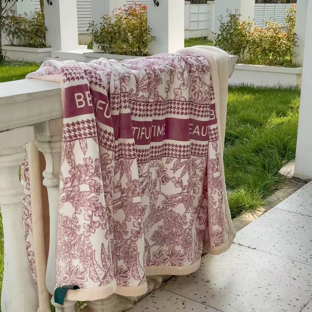 2023新品雪棉绒毯加厚复合抗静电云毯单层AB版四季多用途工艺毯树叶字母油红详情图2