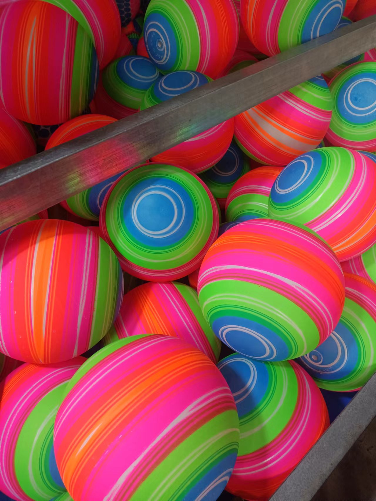 22公分荧光球图