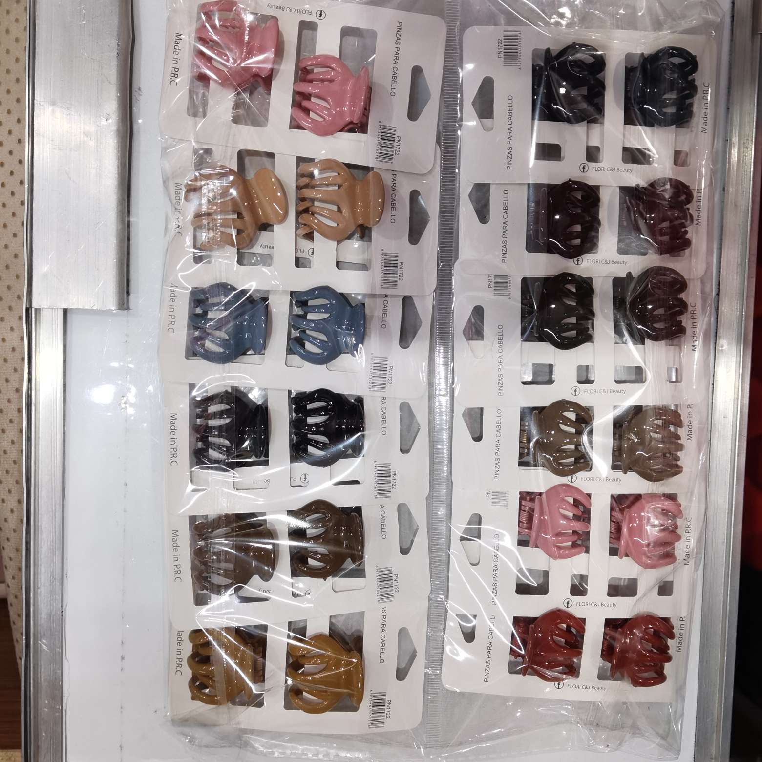 A popular and trendy Korean version, a classic and fashionable Korean version, 4 cm maca color Korean version, 11 colors, a popular and trendy small claw Item Picture