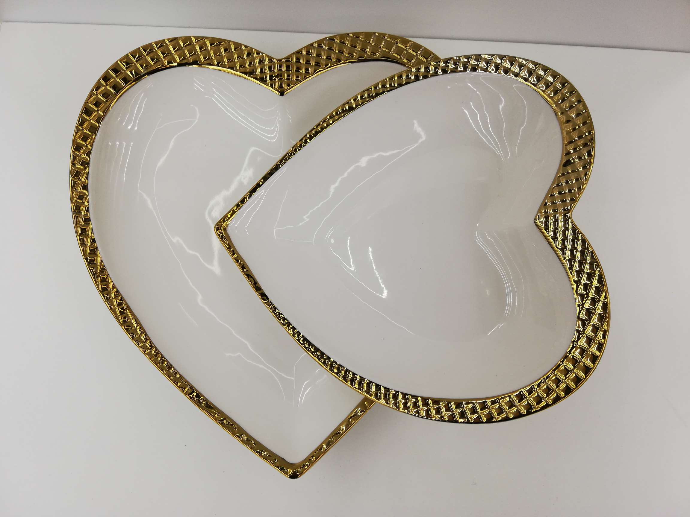 外贸热销镀金爱心盘水果盘陶瓷盘详情图5