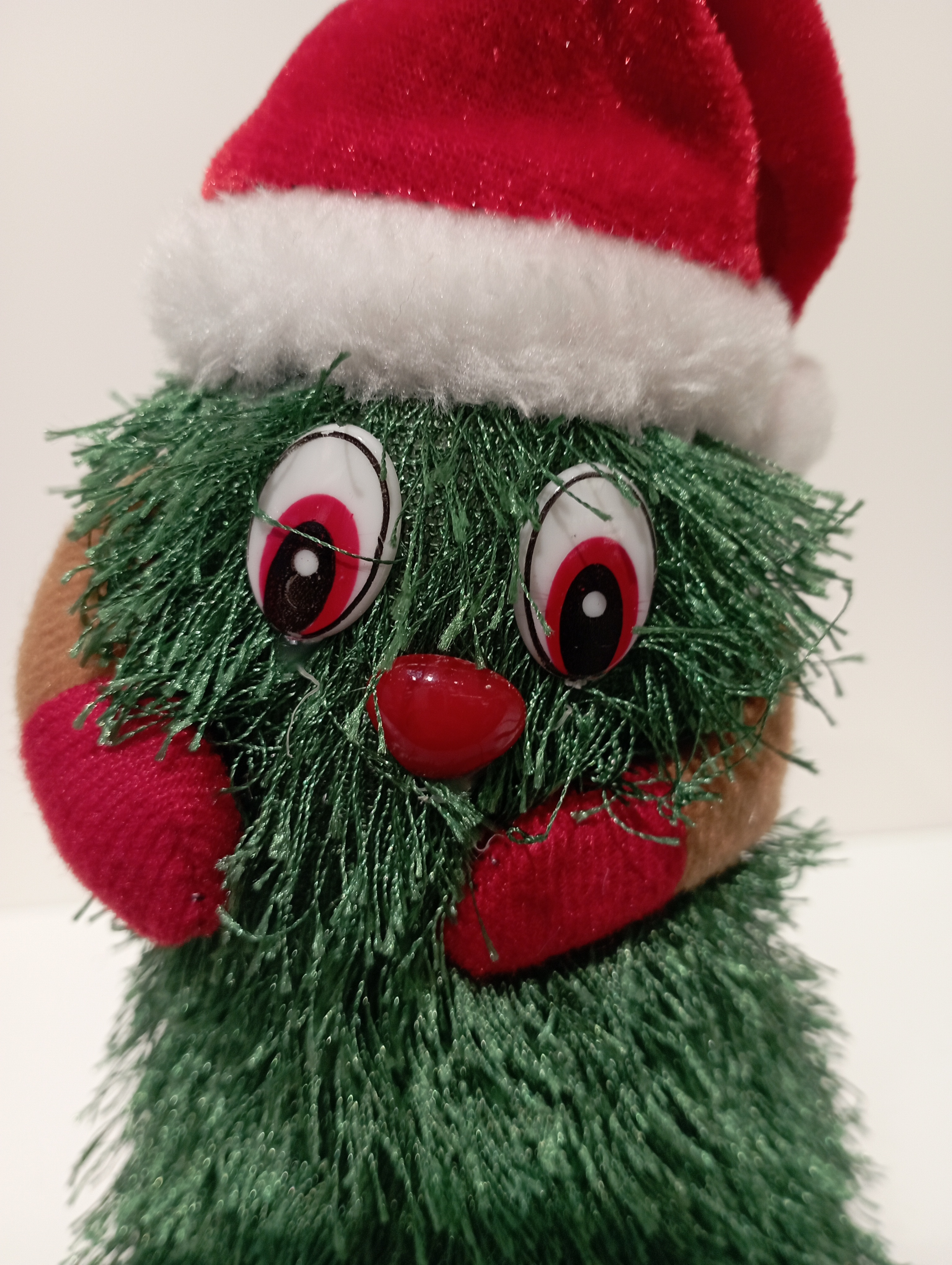 Christmas Tree 9123, a rotating Christmas toy with music, is a Christmas surprise for children details Picture
