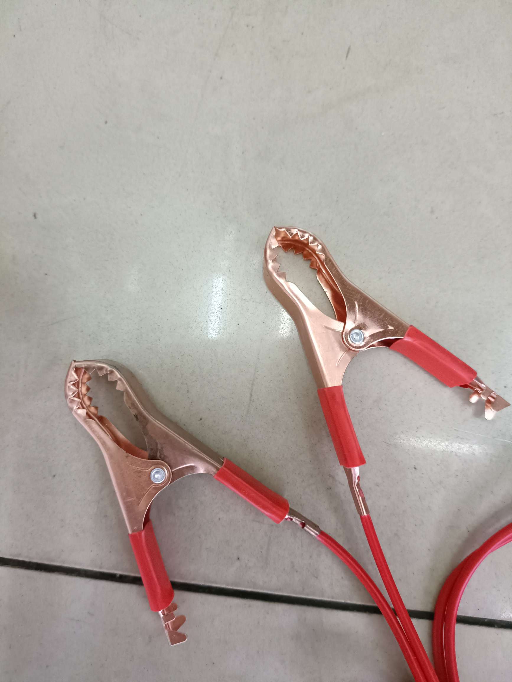 مقابض حمراء مزدوجة detail image 9