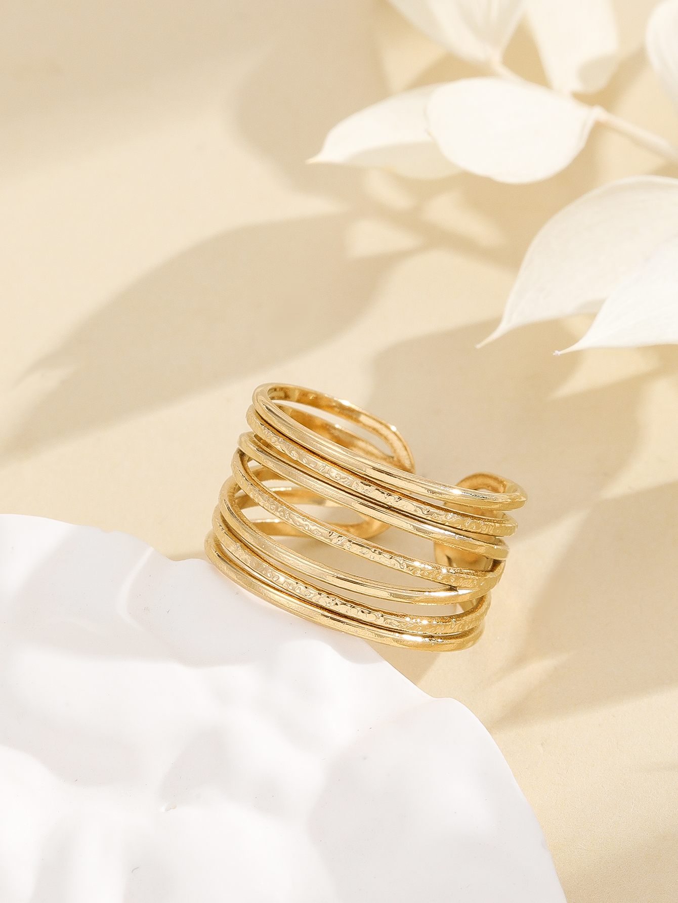 European and American simple, non-fading stainless steel ring, high-end, niche ring, open stainless steel ring, wide index finger ring Application Scenario