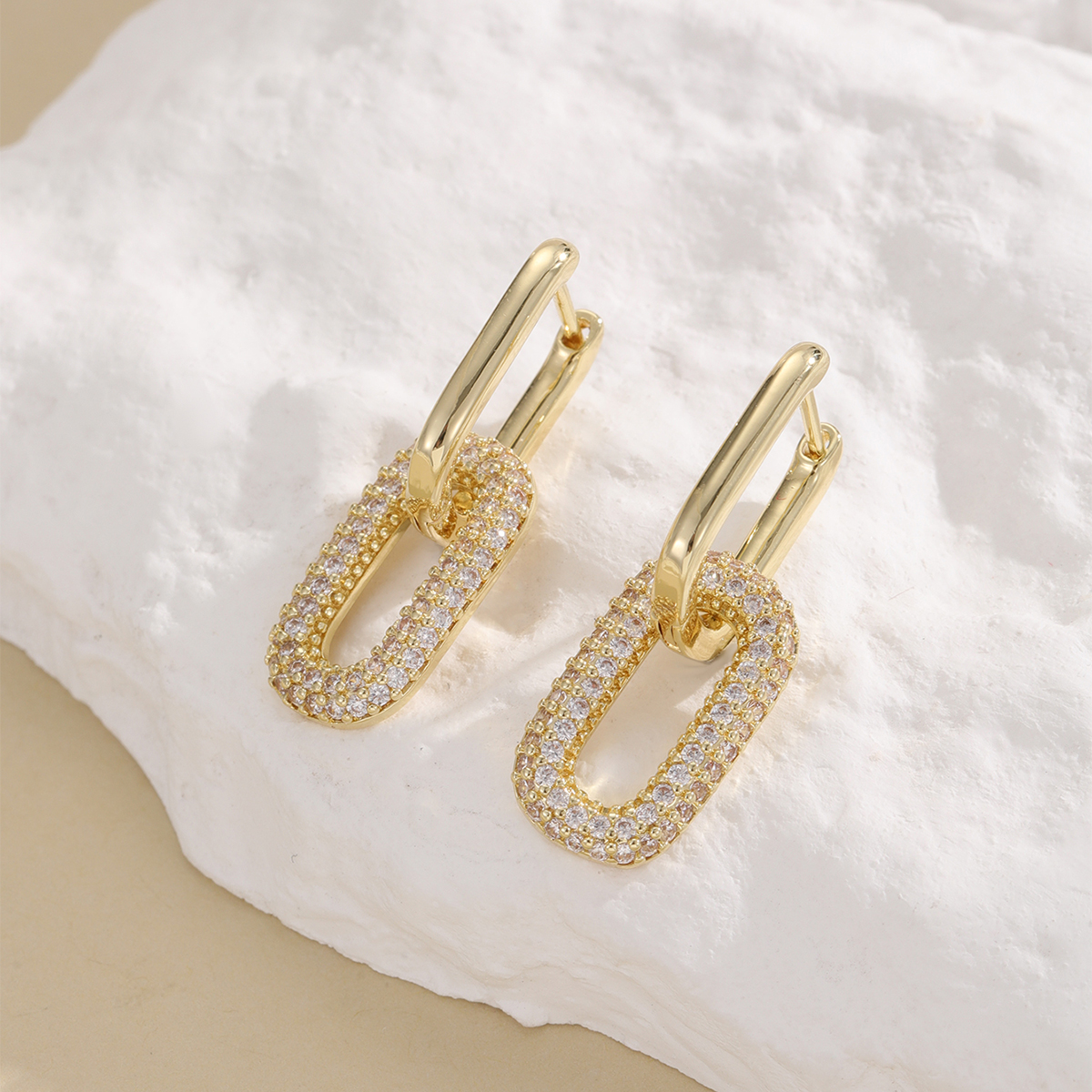 European and American fashion copper gold-plated zircon earrings, geometric hollowed-out personalized rectangular ear buckles, ins style women's earrings wholesale